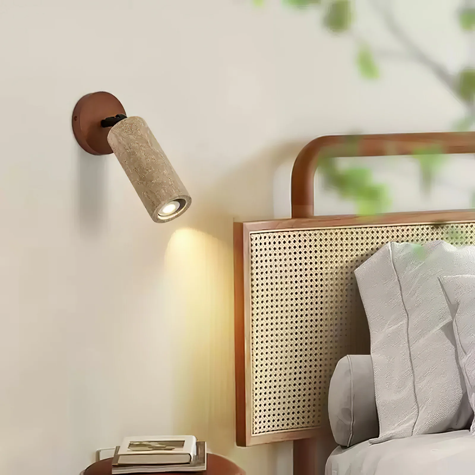 Настенный светильник Versa Stone Adjustable - модель A, ∅10см x 24см, орех, желтый травертин