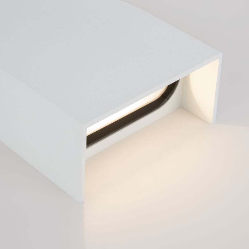 Настенный светильник Maytoni Twist O040WL-L11W3K