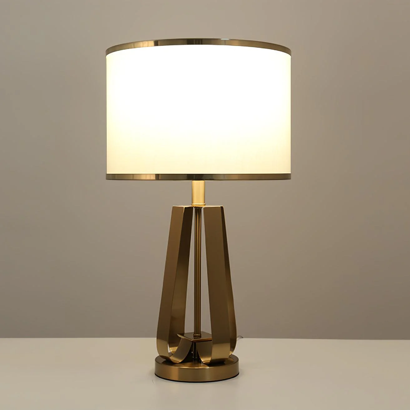 Laila Table Lamp - ∅ 15″ x H 22″ / Dia 38cm x H 56cm / Gold & White / AU plug