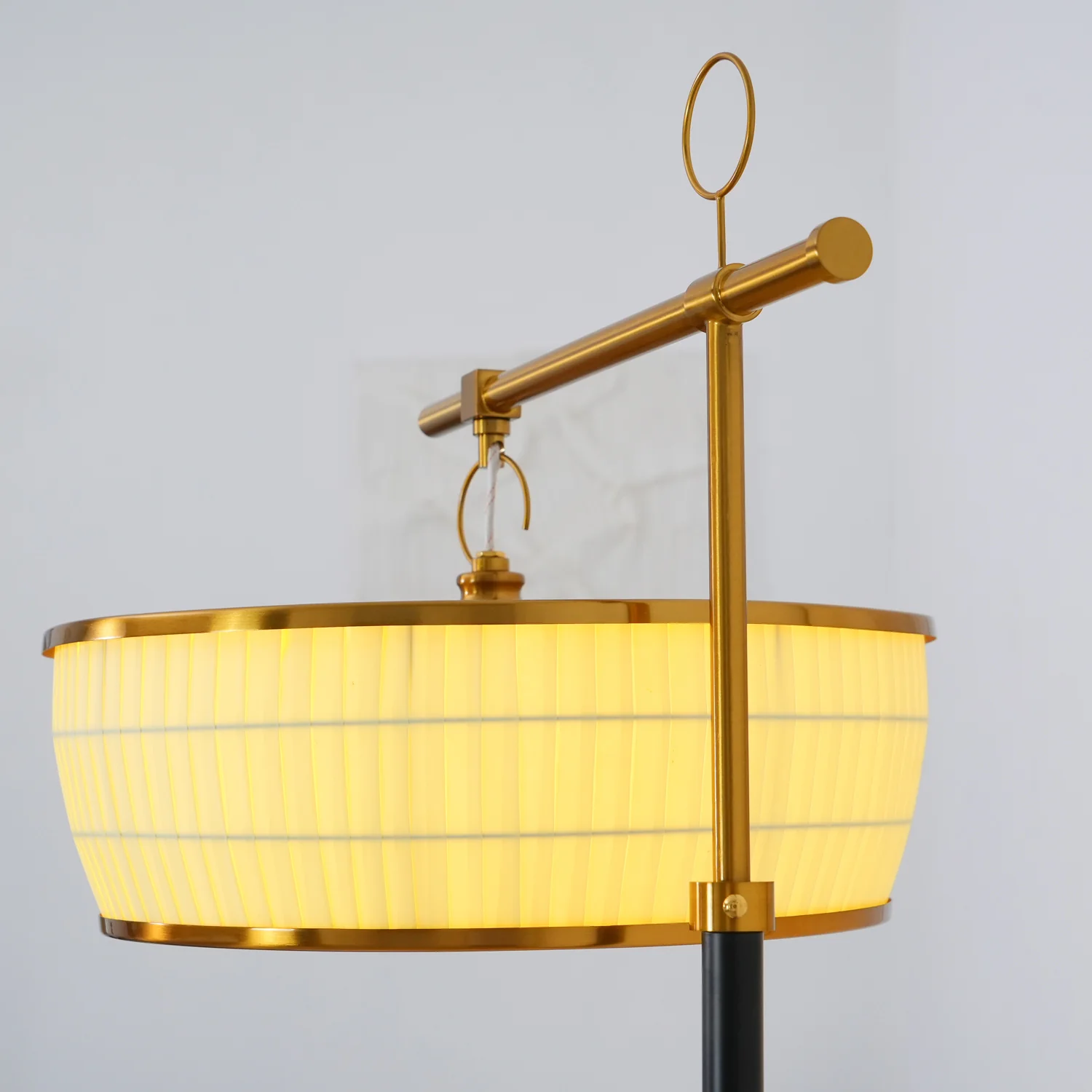 Hejun Fabric Floor Lamp - W 24.4″ x H 68.5″ / W 62cm x H 174cm / Black & Gold / AU plug