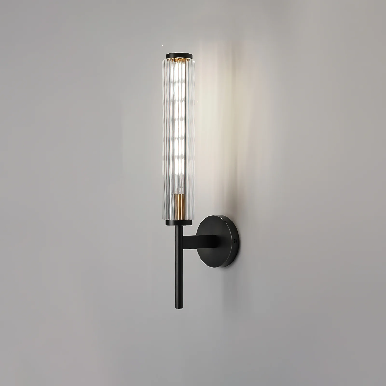 Настенный светильник Glass Linear Brass - ∅6см x 47см, латунь, теплый свет