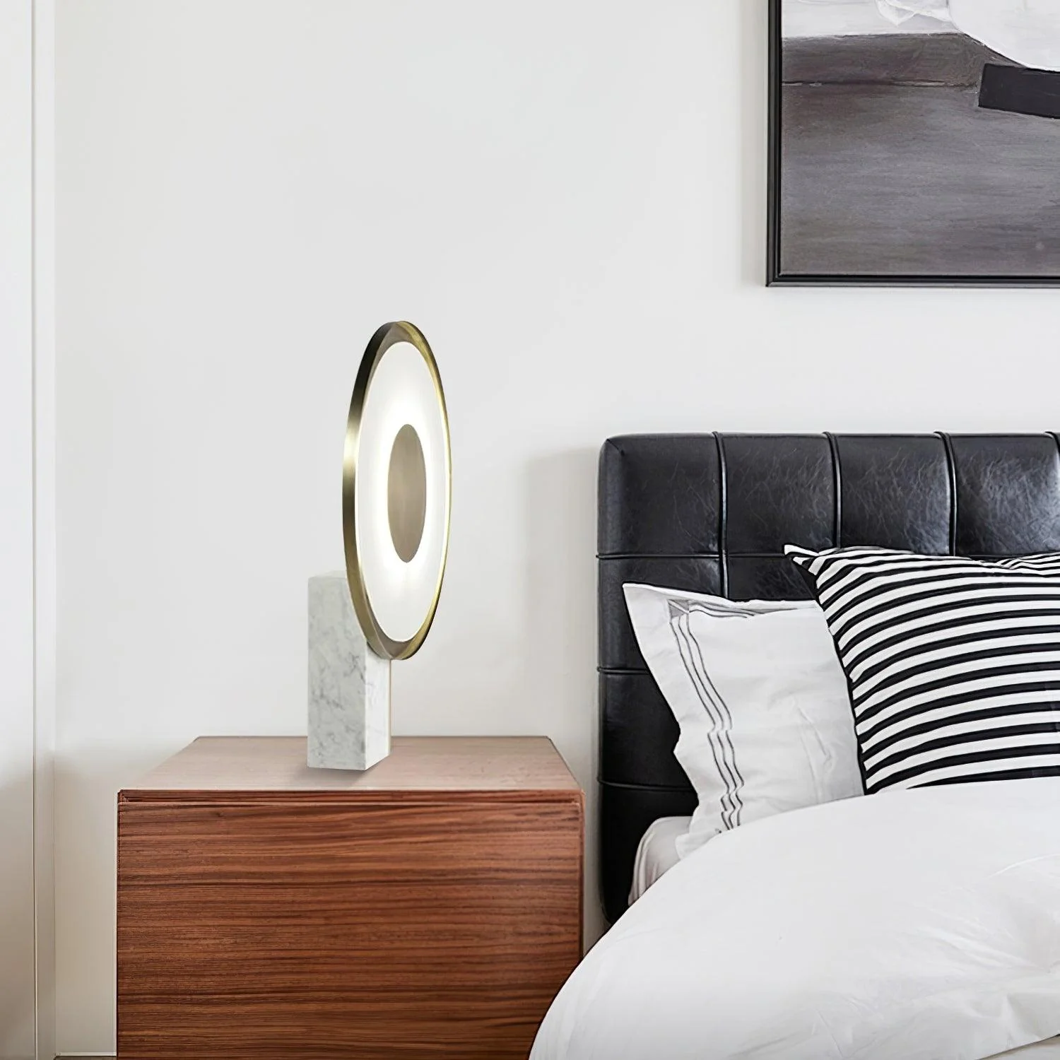 Roche Bobois Table Lamp - ∅ 13″ x H 17.3″ / Dia 33cm x H 44cm / White+Gold / UK plug
