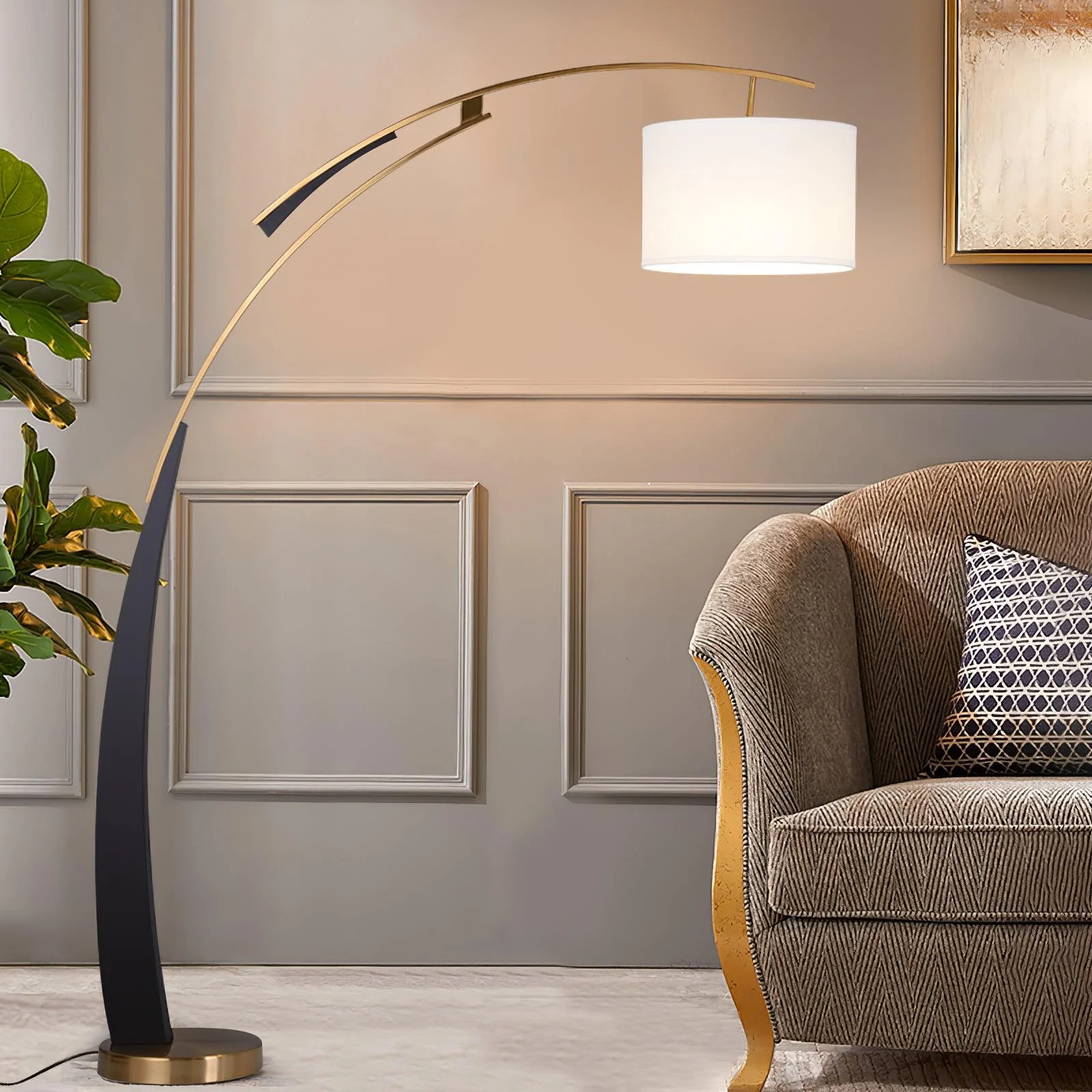 Matterhorn Arc Floor Lamp - L 47.2″ x H 70.9″ / L 120cm x H 180cm / Black+Gold plated / US plug