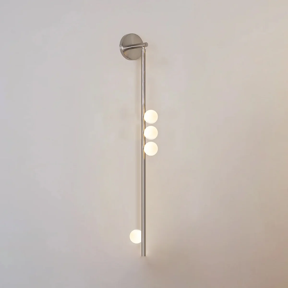 Настенный светильник Brass Glass Tube - 7 источников света ∅12см x 100см, античная латунь, белый