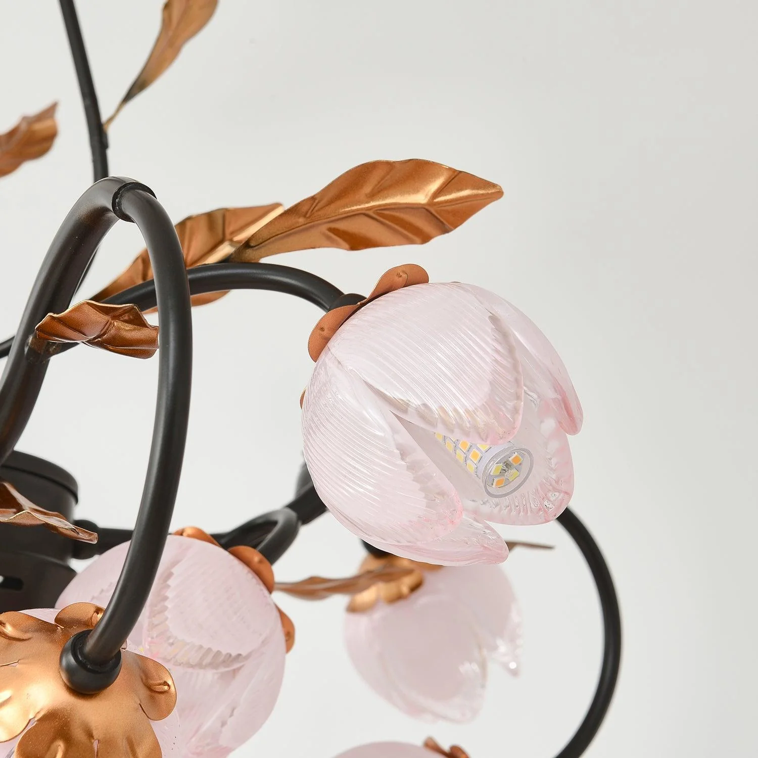 Люстра Eden's Blossom - 15 подвесов ∅80см x 50см, черный, золотой, розовый цветок