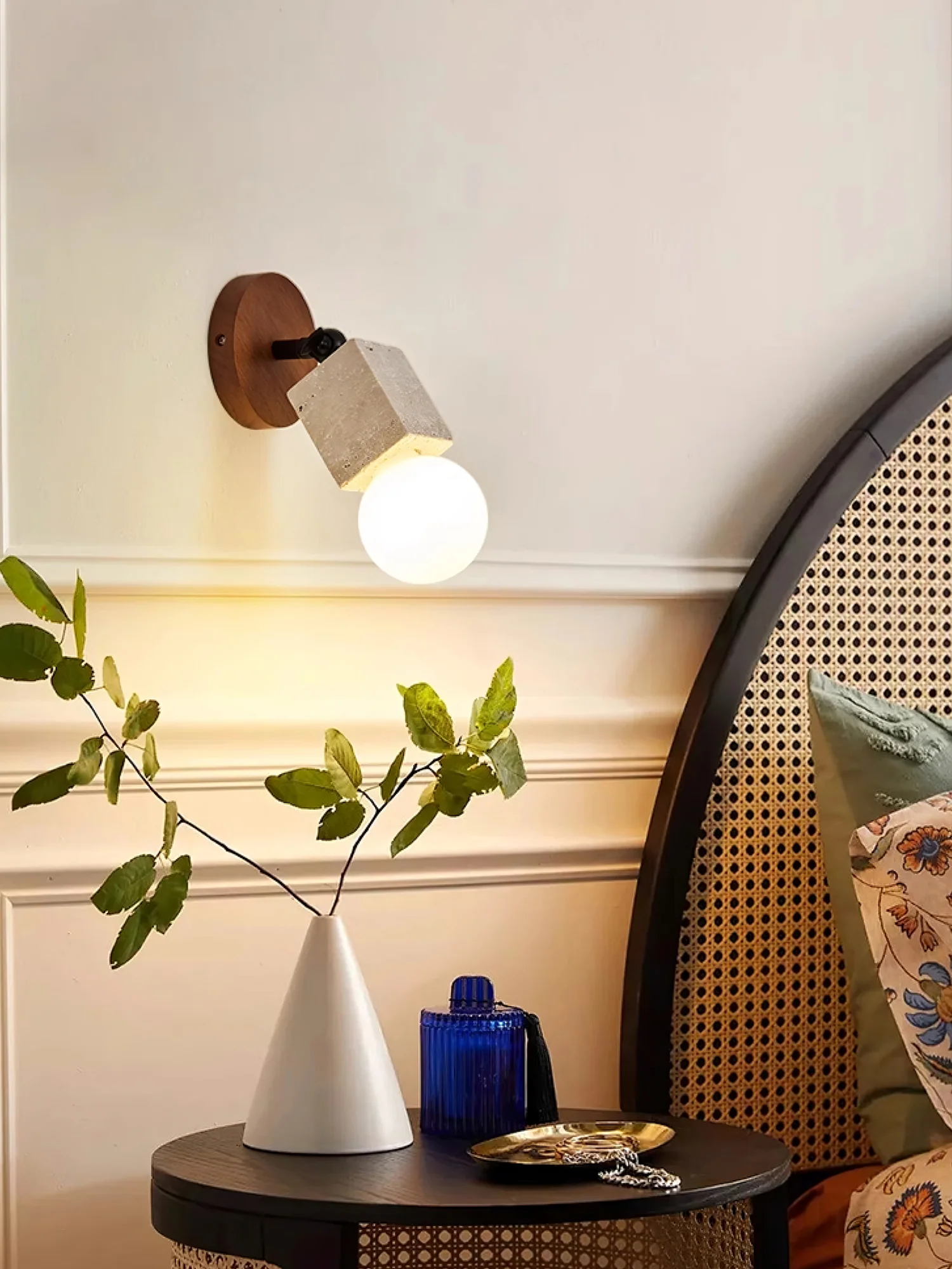 Настенный светильник Versa Stone Adjustable - модель A, ∅10см x 24см, орех, желтый травертин