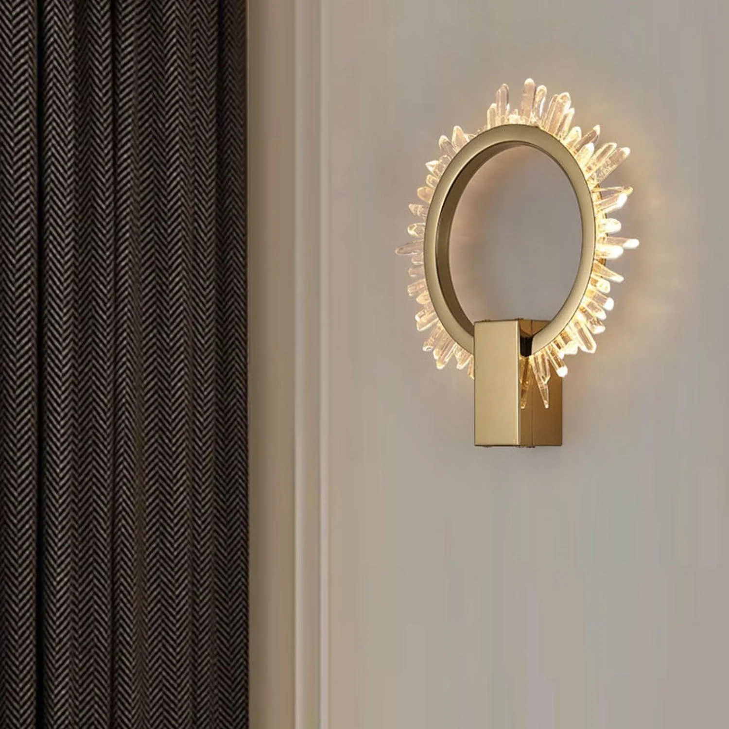 Natural Crystal Wall Lamp - ∅ 9.8″ x H 12.5″ / Dia 25cm x H 32cm Set of 2 / Gold & Clear / Warm White