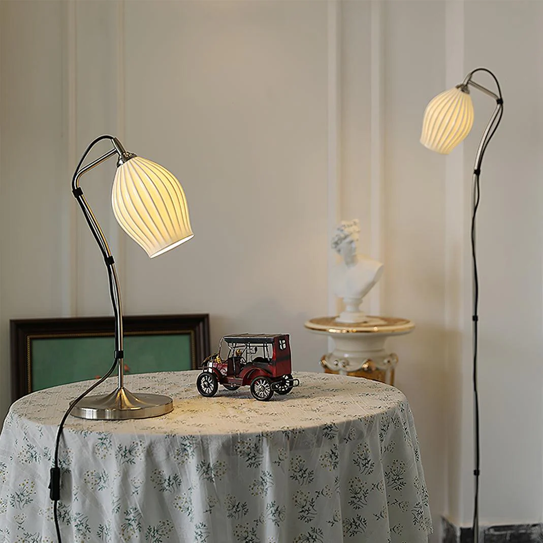 Ceramic Ribbed Table Lamp - ∅ 10.2″ x H 22″ / Dia 26m x H 56cm / Copper plating / AU plug