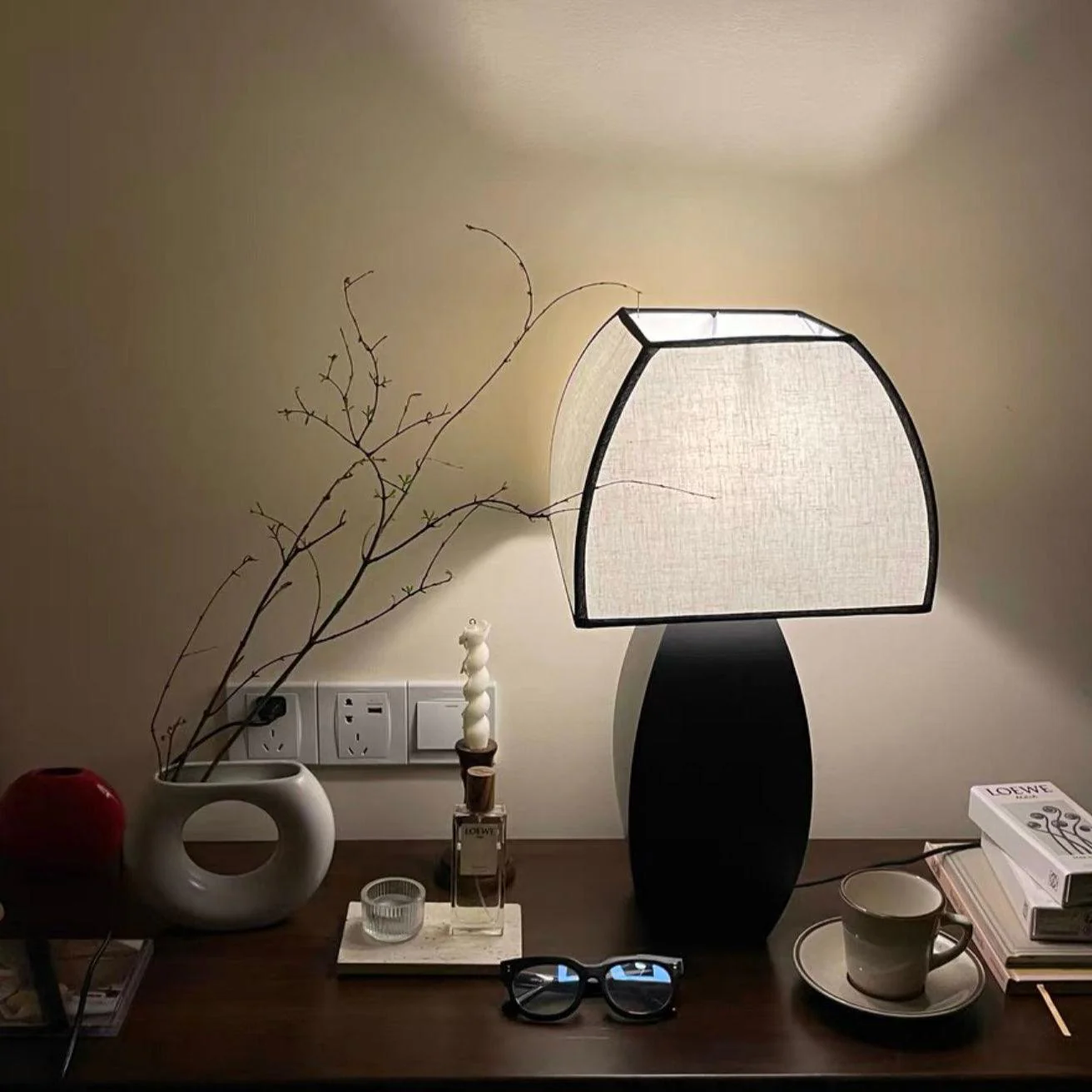 Javier Black Table Lamp - ∅ 13.7″ x H 21.6″ / Dia 35cm x H 55cm / Black / US plug