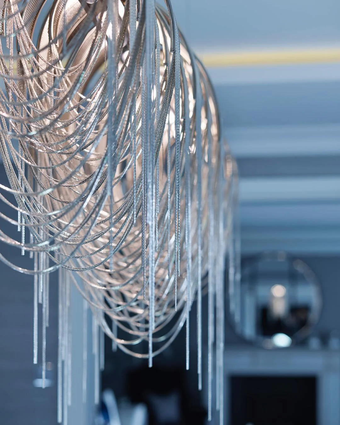 Люстра Length Chains - длинная, 181см x 42см x 78см, розовое золото