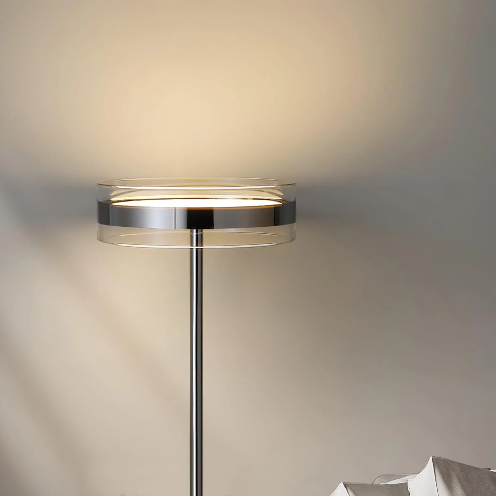 Impex Florina Chrome Table Lamp - ∅ 7.9″ x H 15.7″ / Dia 20cm x H 40cm / Chrome / US plug