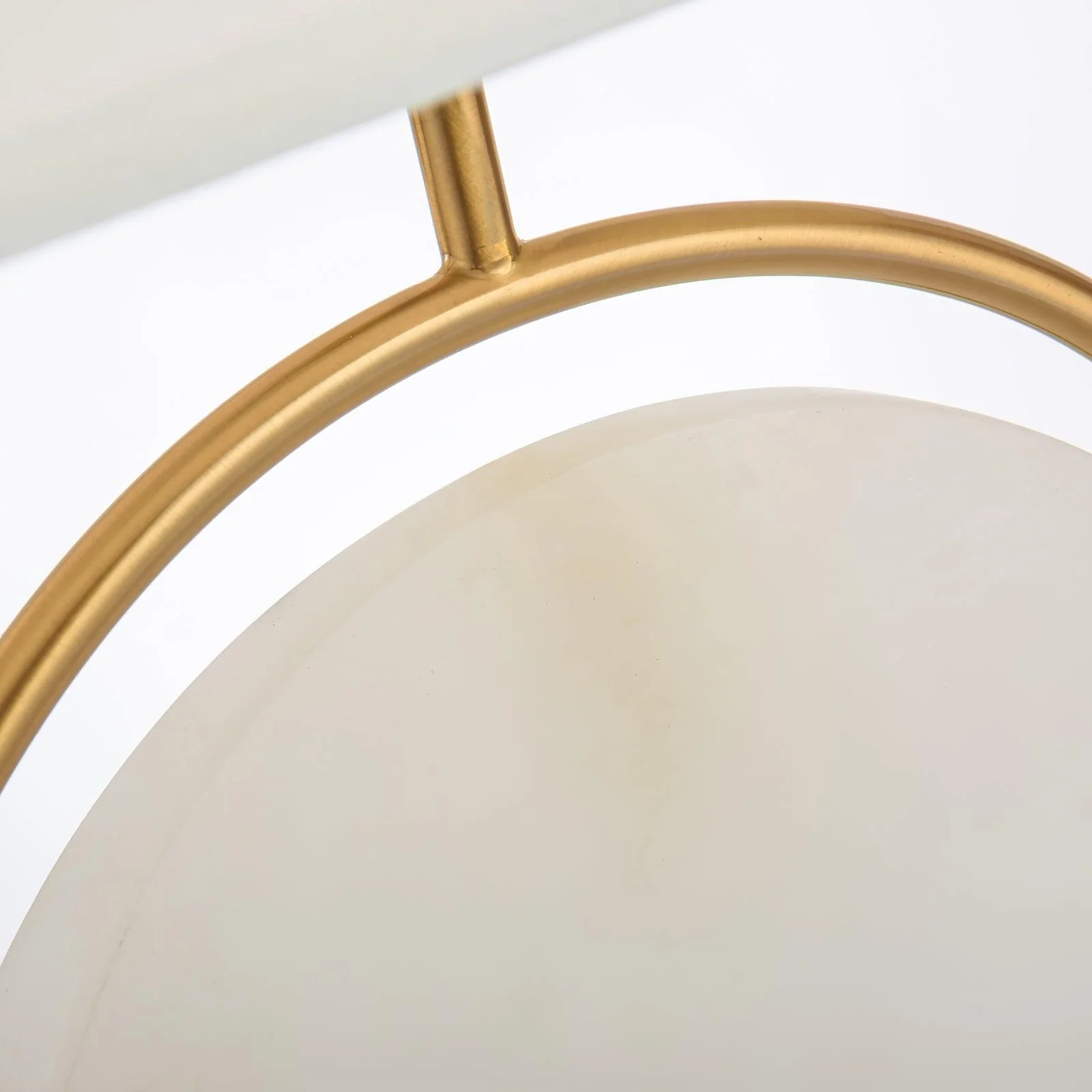 Roma White Marble Table Lamp - ∅ 14.9″ x H 24.4″/ Dia 38cm x H 62cm / Gold & White Alabaster / US plug