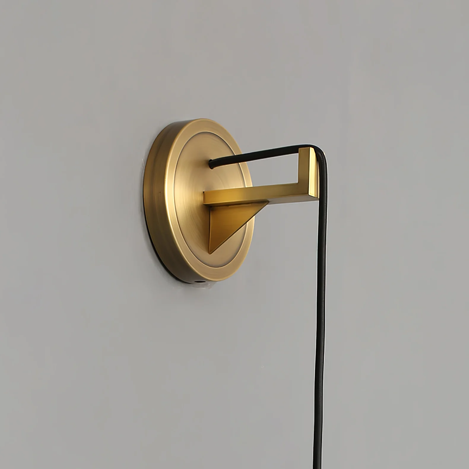 Monty Wall Lamp - ∅ 3.9″ x H 10.2″ / Black & White / Set of 2