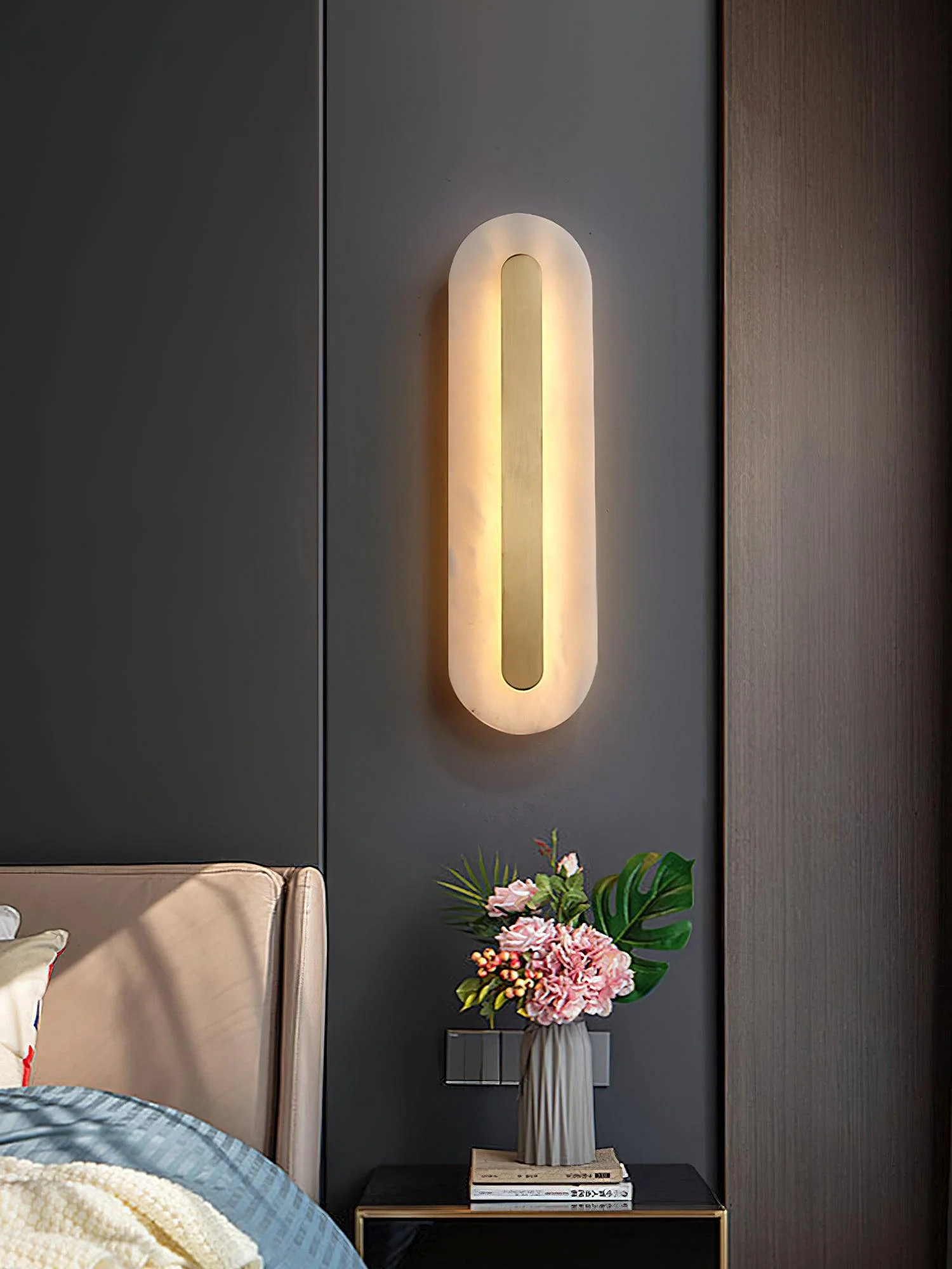 Alabaster Rounded Wall Light - ∅ 5.5″ x H 23.6″ Set of 2 / White＆Brass / Warm Light
