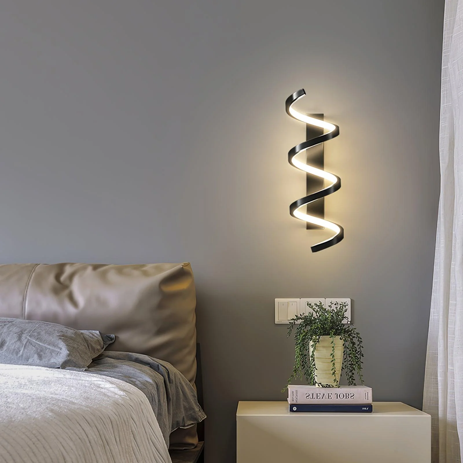 Spiral Wall Light - Set of 2 / Brass / Three-Color Changing Light