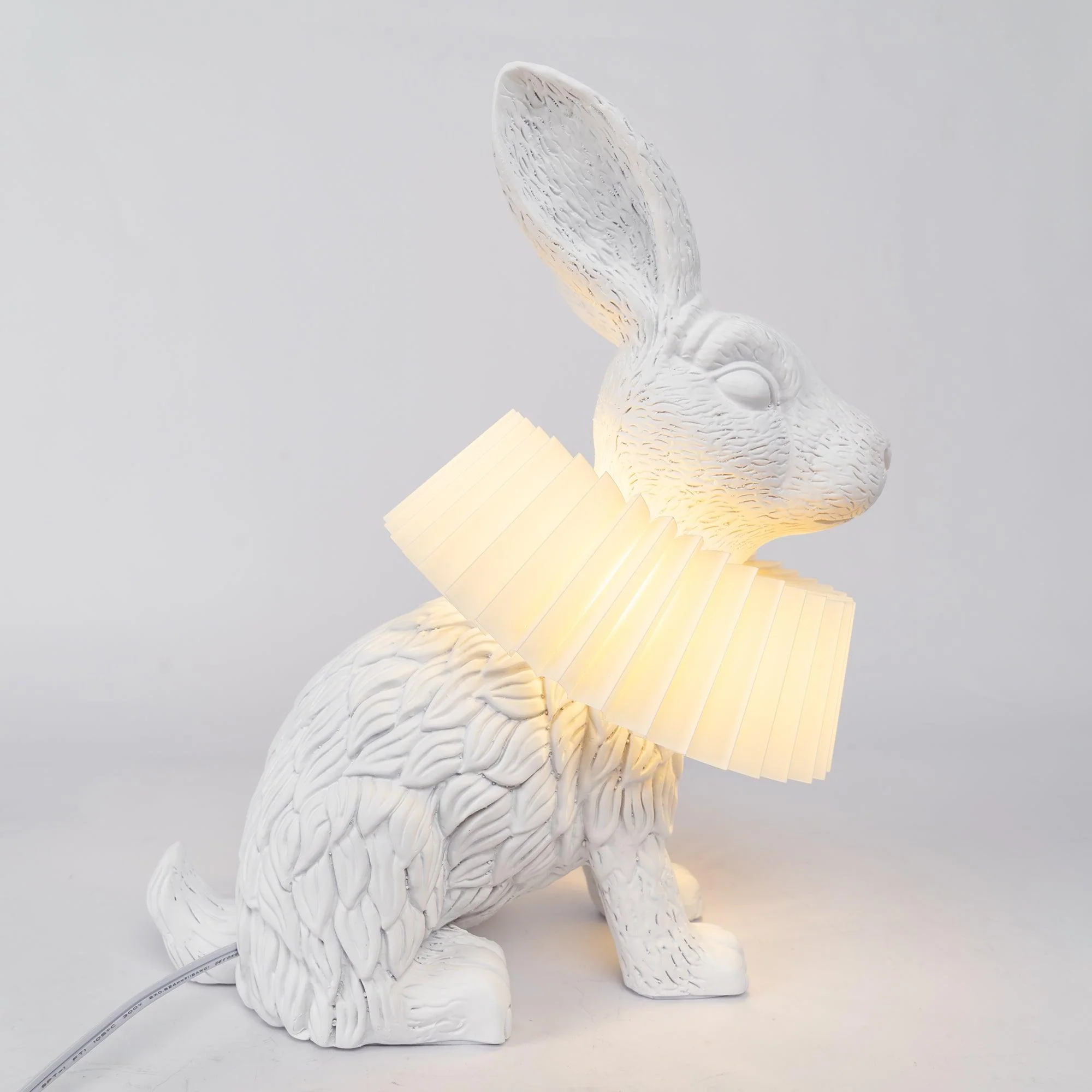 Rabbit X Table Lamp - Sit: ∅ 11.8″ x H 12.6″ / Cool Light / UK plug