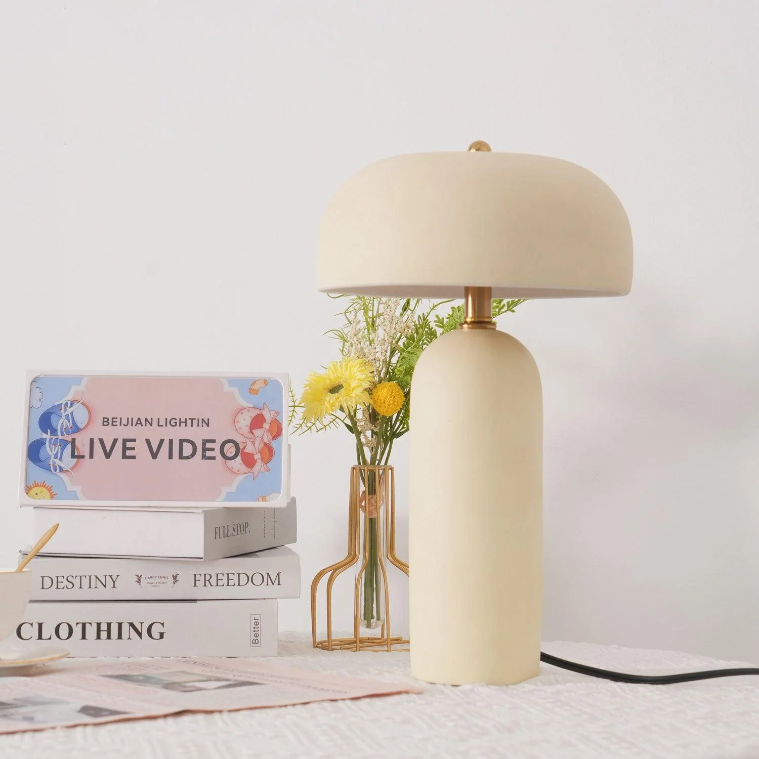 Fungi Glow Table Lamp - ∅ 8.7″ x H 13″ / Dia 22cm x H 33cm / White / UK plug