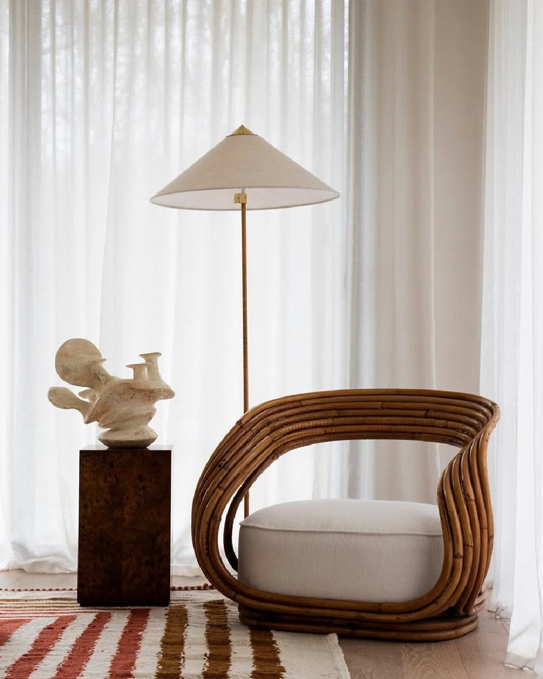 Tynell  Floor Lamp - ∅ 24.8″ x H 60.6″ / Dia 63cm x H 154cm / Natural rattan shade / UK plug