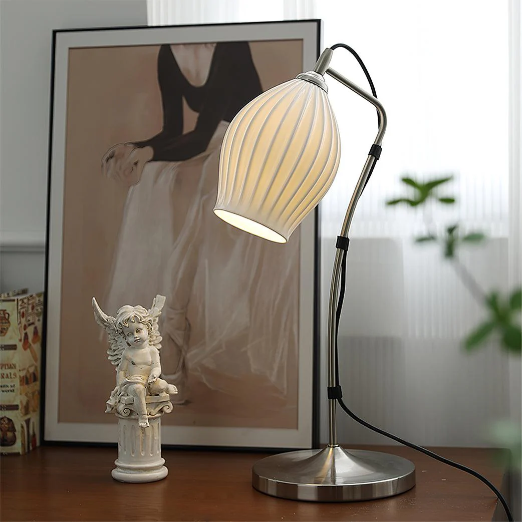 Ceramic Ribbed Table Lamp - ∅ 10.2″ x H 22″ / Dia 26m x H 56cm / Copper plating / AU plug