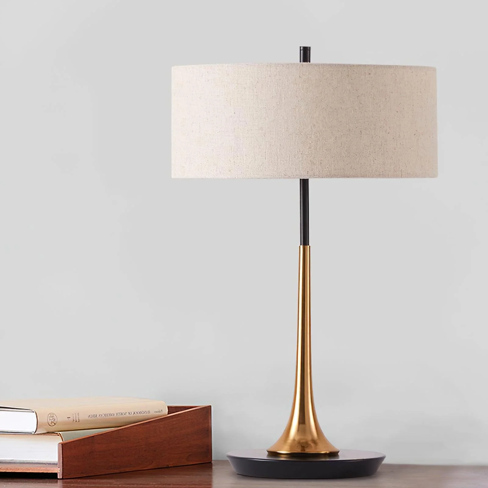 Dana Table Lamp - ∅ 14.1″ x H 21.6″/ Dia 36cm x H 55cm / Black & Gold / UK plug