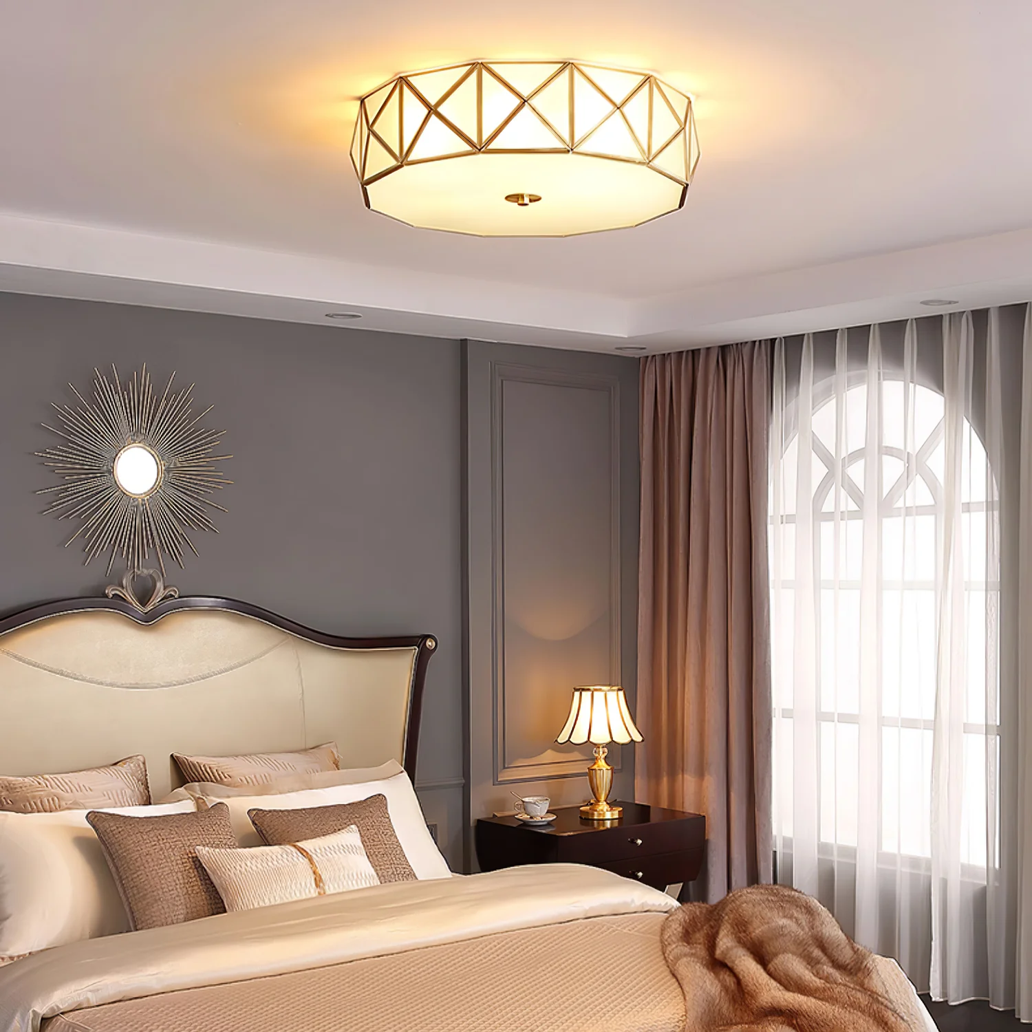 Потолочный светильник Geometric Shaped Flush - ∅35см x 12см, латунь