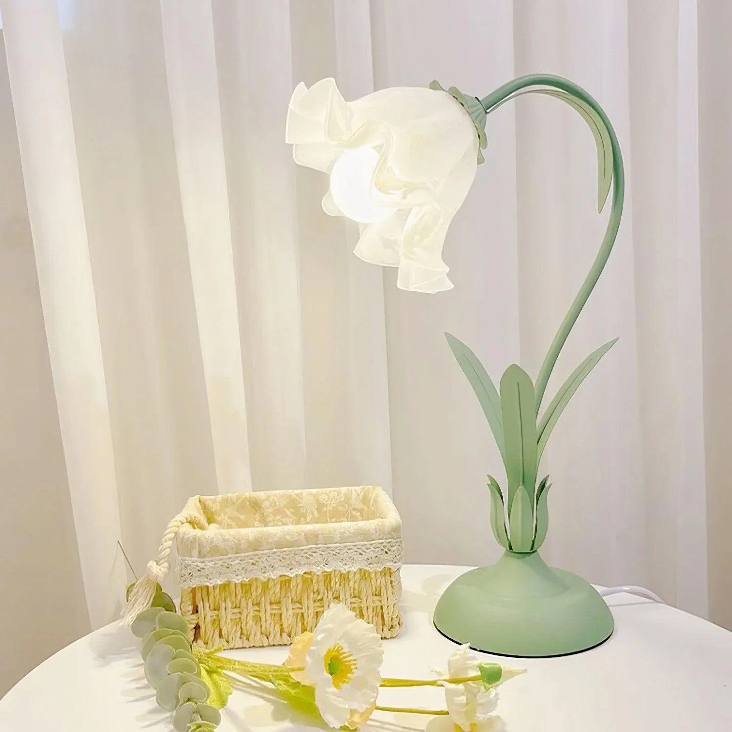 Настольный светильник Lily of the Valley - ∅30см x 50см, белый, белый