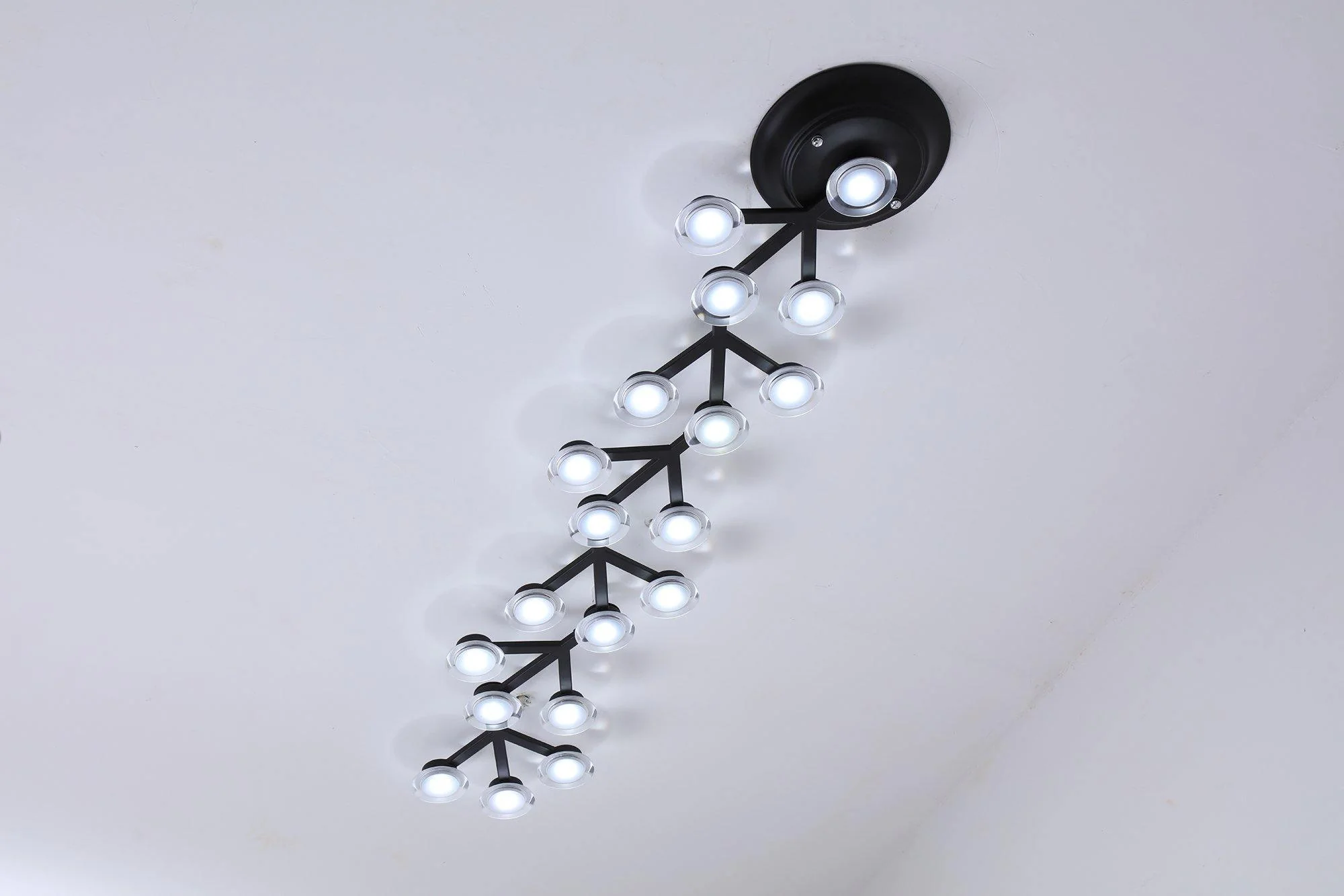 Потолочный светильник LED Net - 37 источников света 145см x 73см, черный, холодный свет
