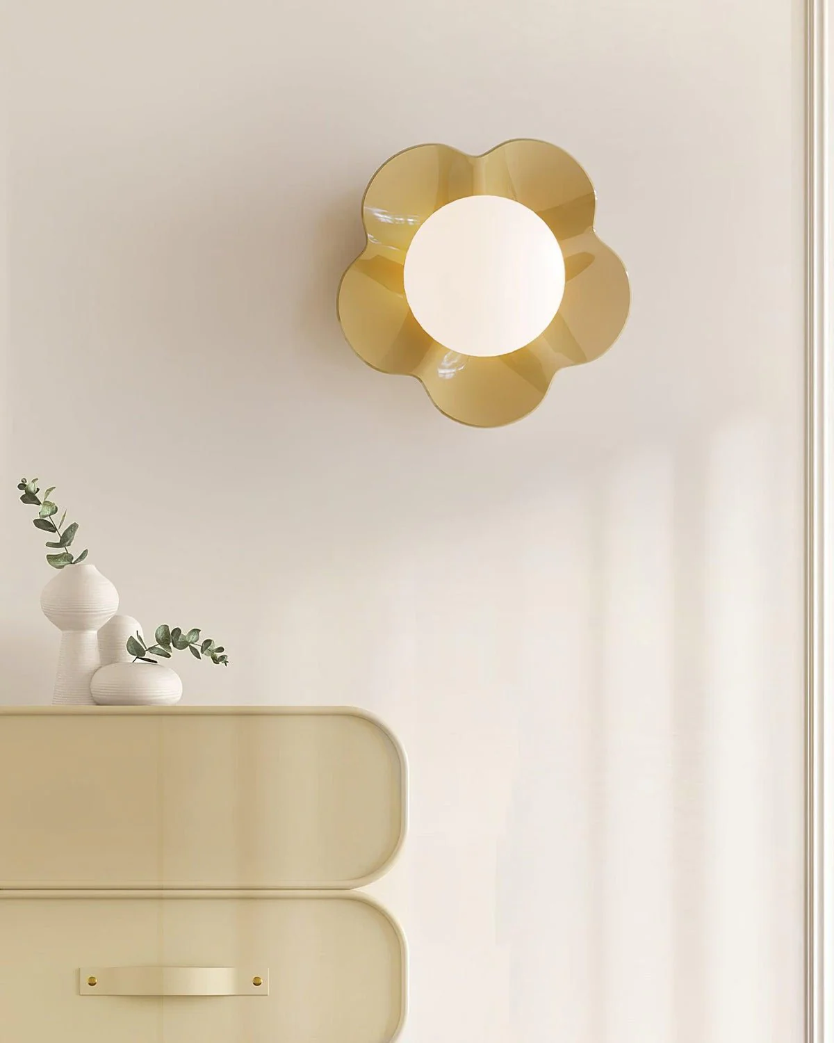 La fleur Wall Lamp - ∅ 7.9″ x H 6.7″ / Dia 20cm x H 17cm / Yellow / Set of 2