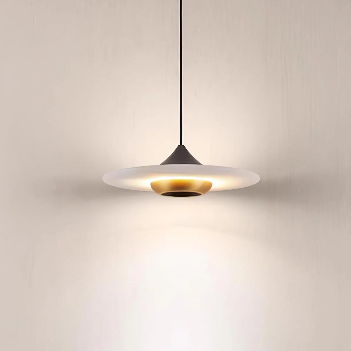 Подвесной светильник Flying Saucer Marble - ∅25см x 8см, золотой, черный, белый мрамор, теплый свет