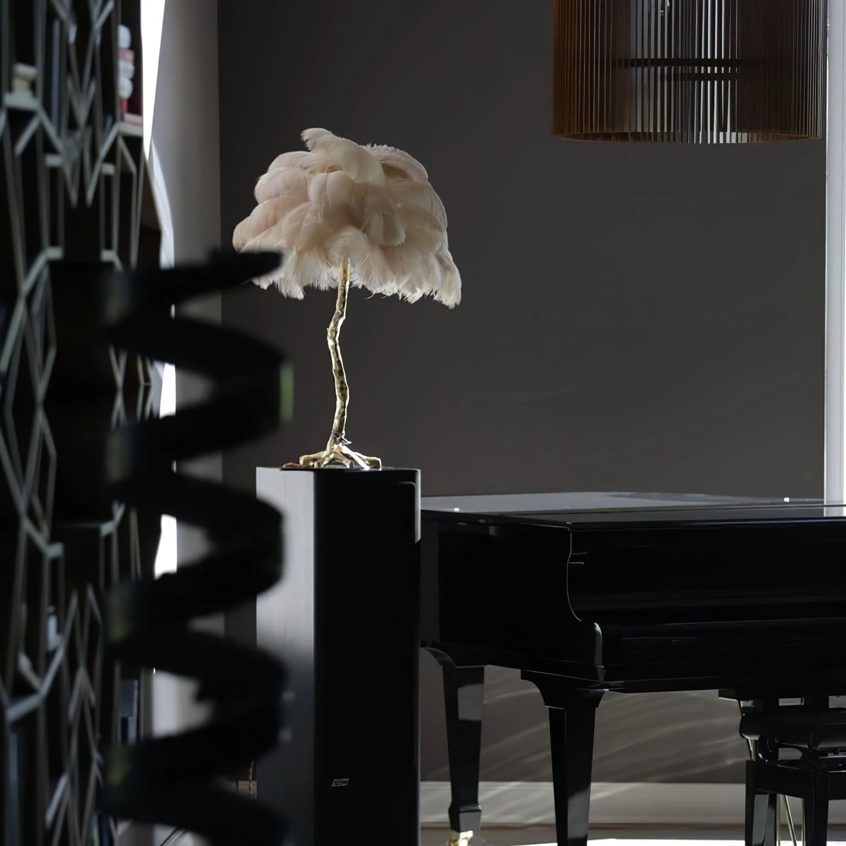 Настольный светильник Ostrich Feather - серебряный, темно-розовый