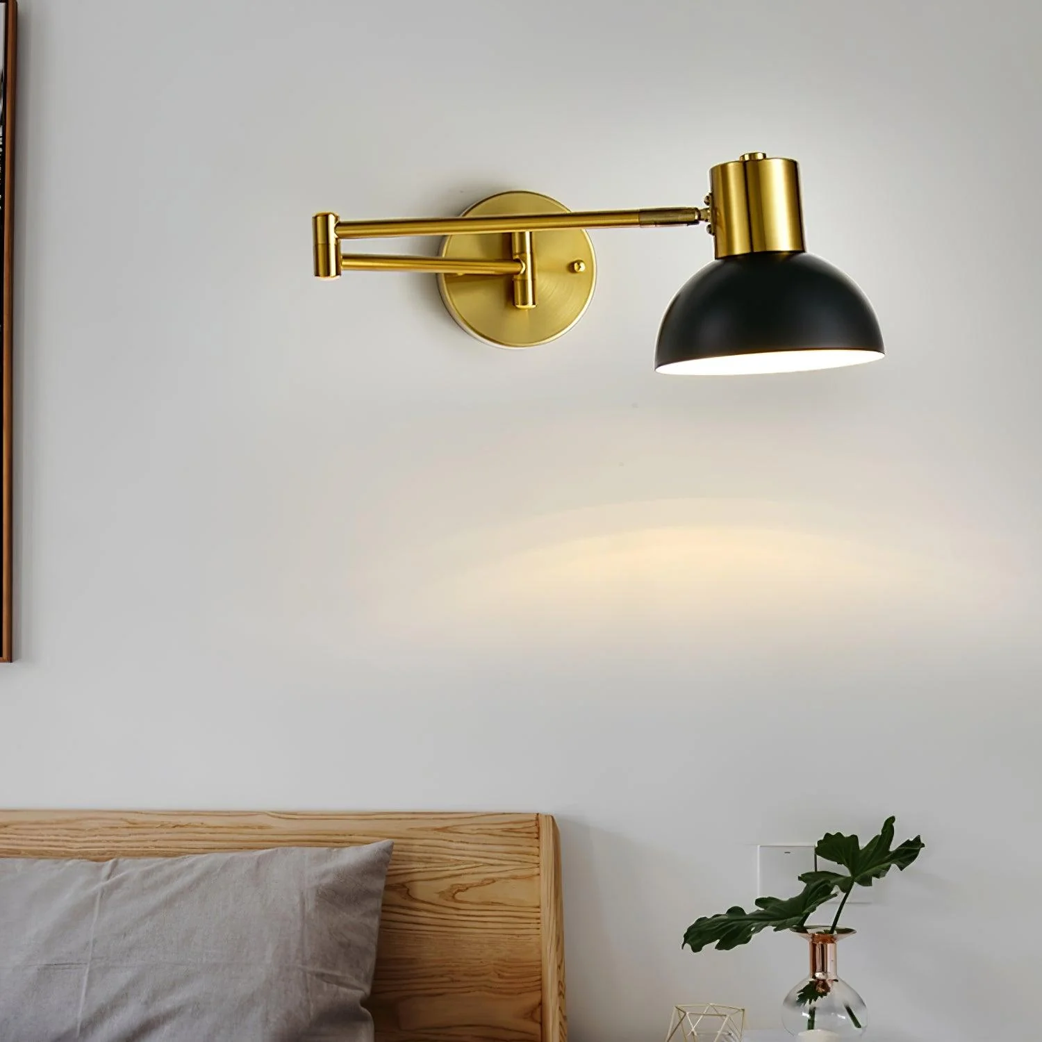 Настенный светильник Adjustable Arm Plug In - модель A, 42см x 41см, золотой