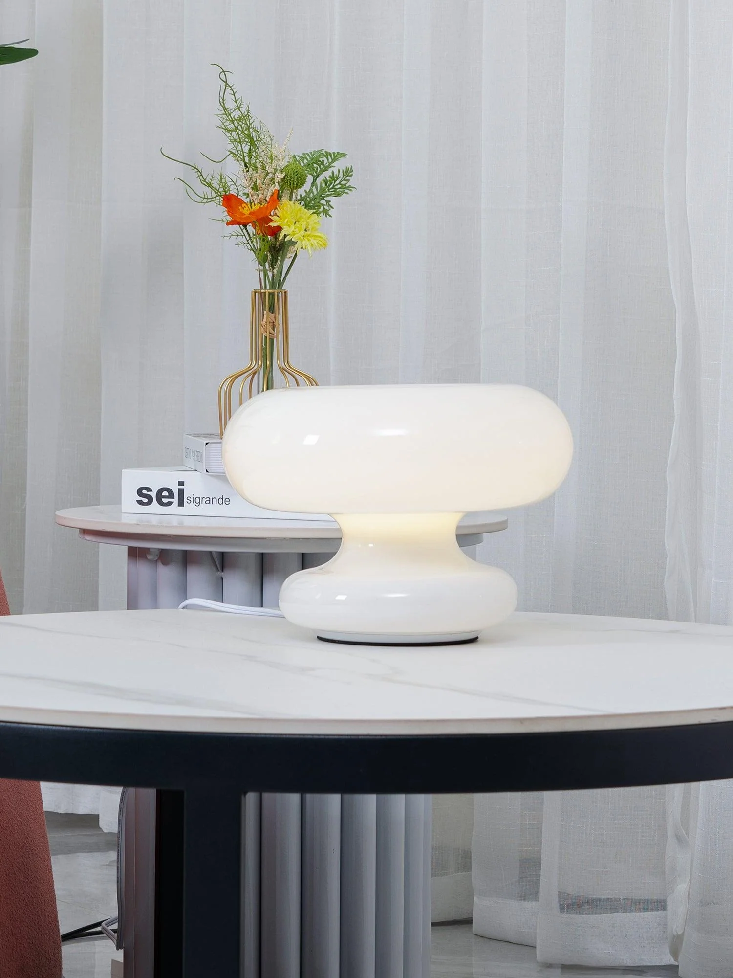 Donut Table Lamp - ∅ 11″ x H 7.9″/ Dia 28cm x H 20cm / White / UK plug