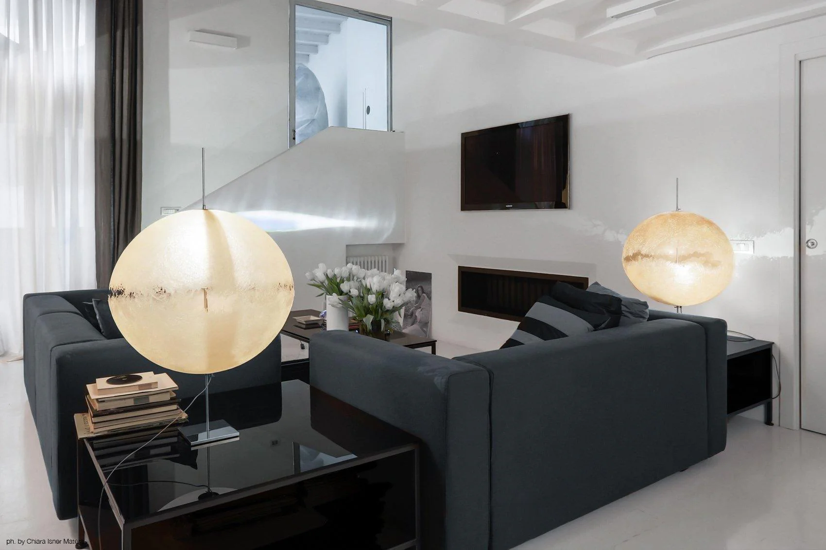 PostKrisi Table Lamp - ∅ 19.7″ x H 29.5″ / Dia 50cm x H 75cm / White / AU plug