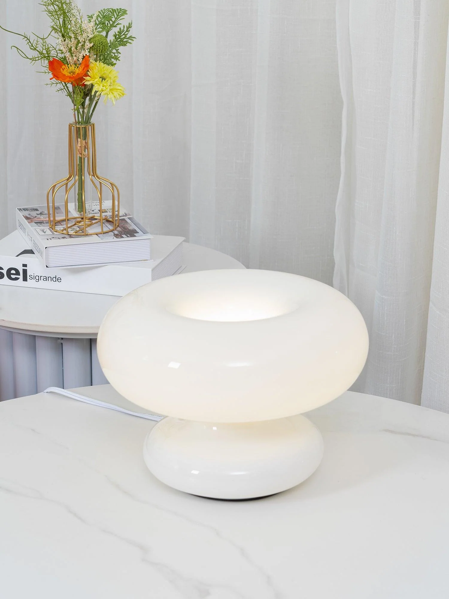 Donut Table Lamp - ∅ 11″ x H 7.9″/ Dia 28cm x H 20cm / White / UK plug