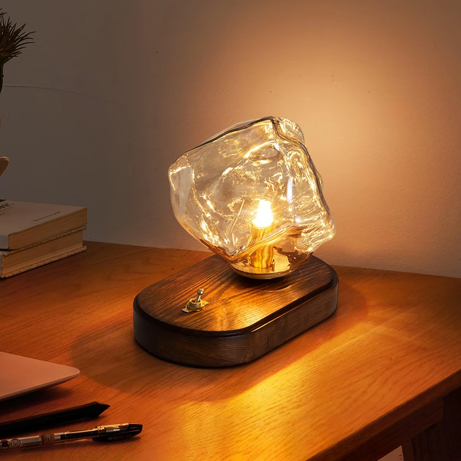 Настольный светильник Ice Stone Glass - 20см x 12см x 15см, янтарь, дерево