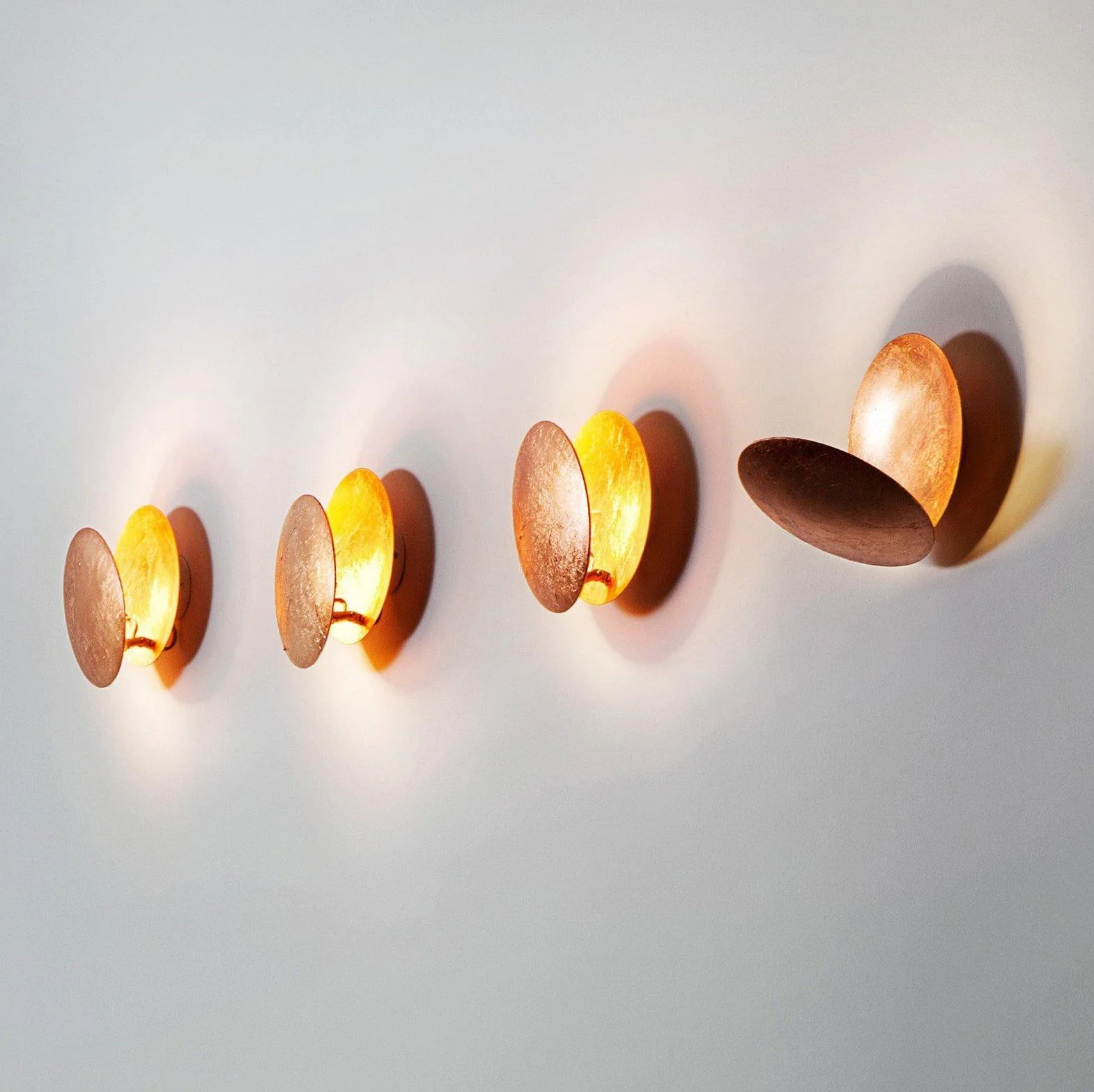 Giorgio Wall Lamp - Dia 25cm x H 25cm Set of 2 / Black & Bronze / Cool Light