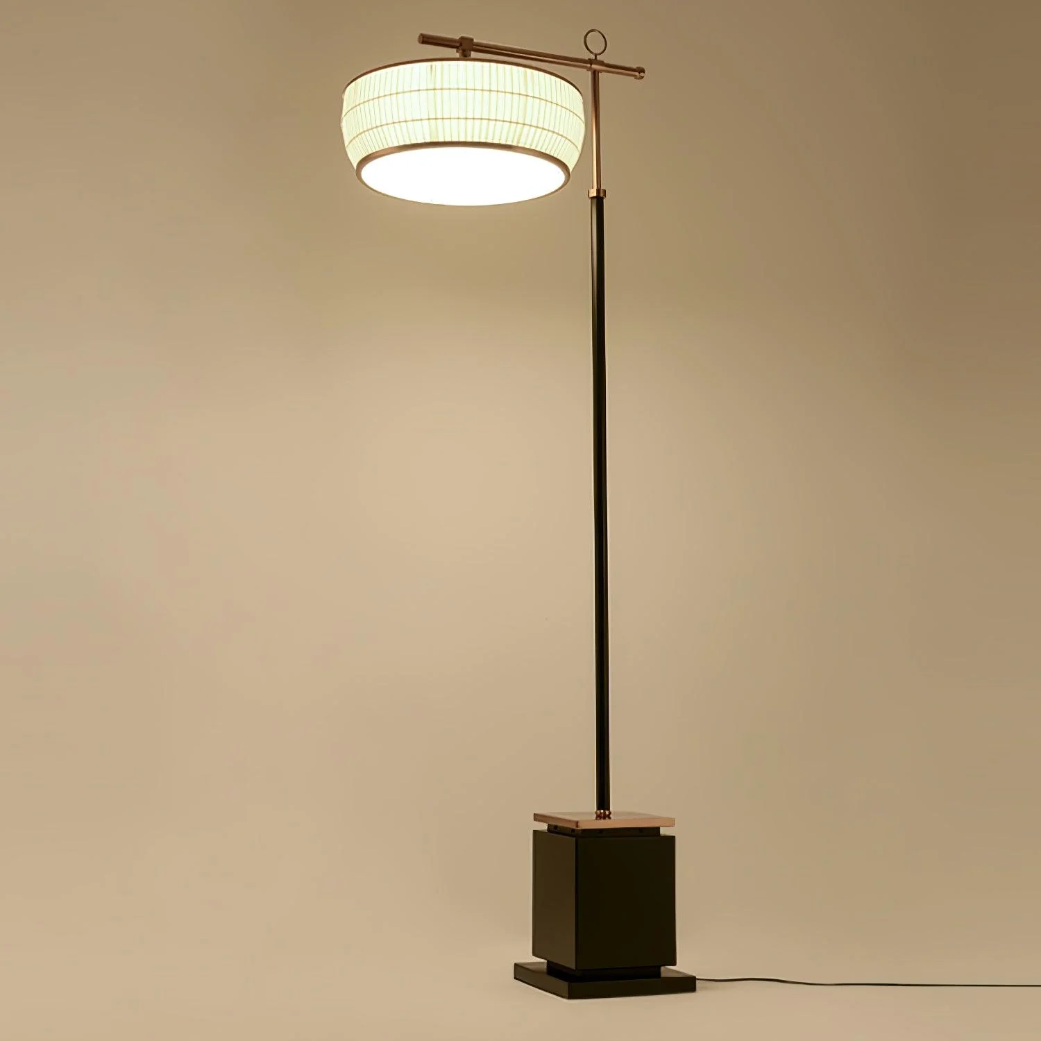 Hejun Fabric Floor Lamp - W 24.4″ x H 68.5″ / W 62cm x H 174cm / Black & Gold / AU plug