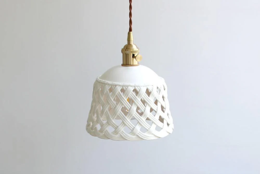 Подвесной светильник Openwork Ceramic Pendant Swag - 2 подвеса ∅15см x 10см, латунь, белый