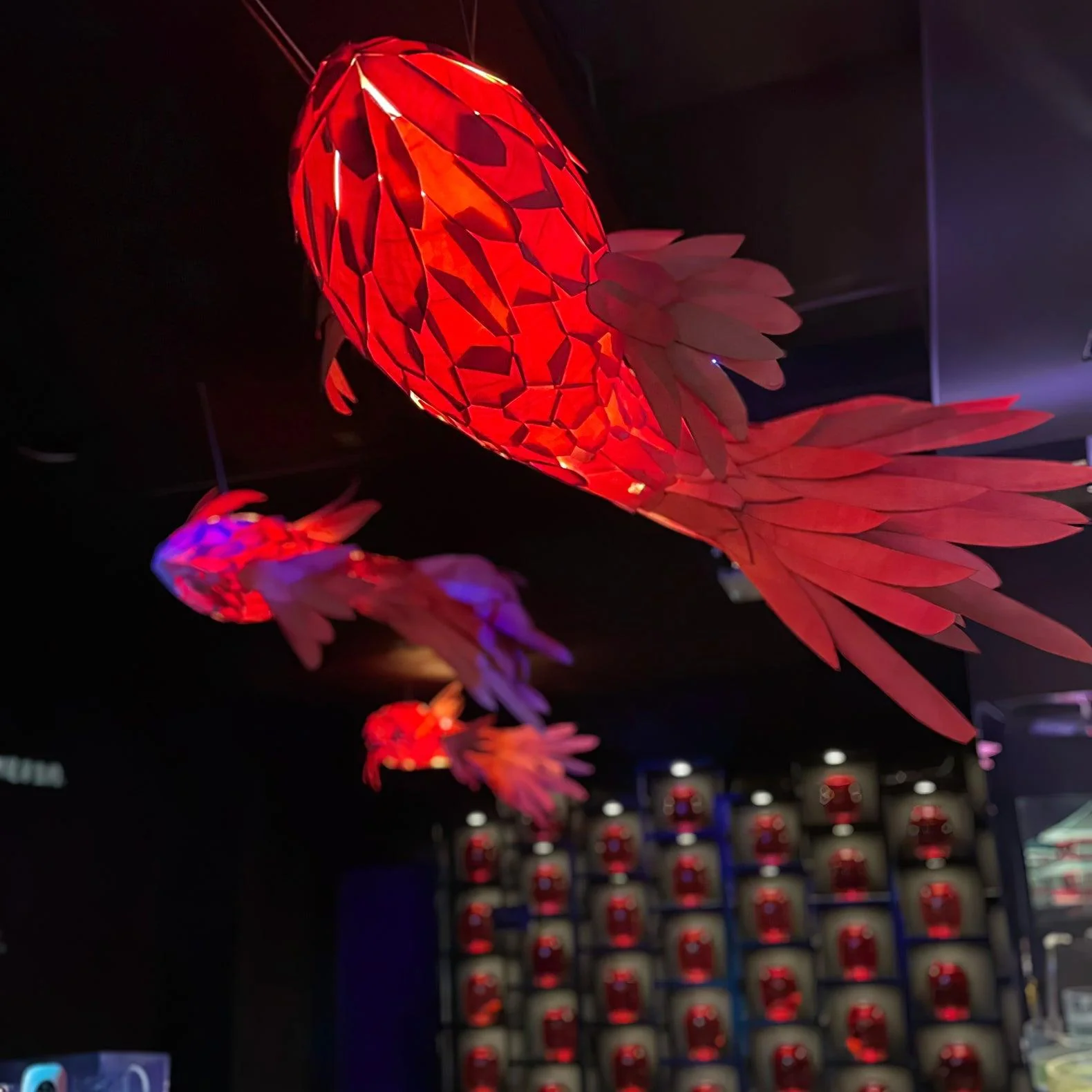 Люстра Crimson Swirl Koi - 200см, красный, холодный свет