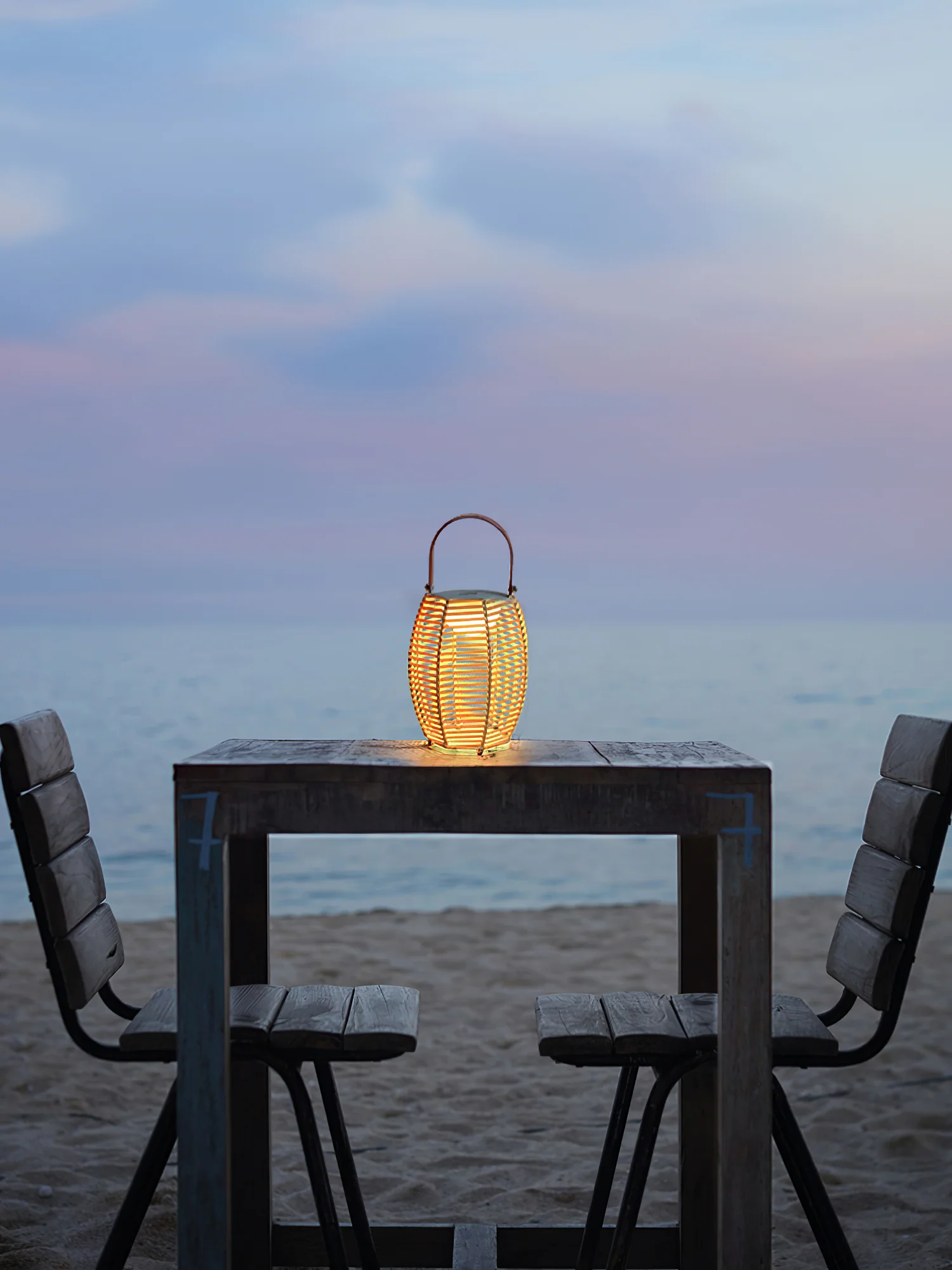Настольный светильник Lantern Built-in Battery - ∅23см x 44см, желтый, белый, USB
