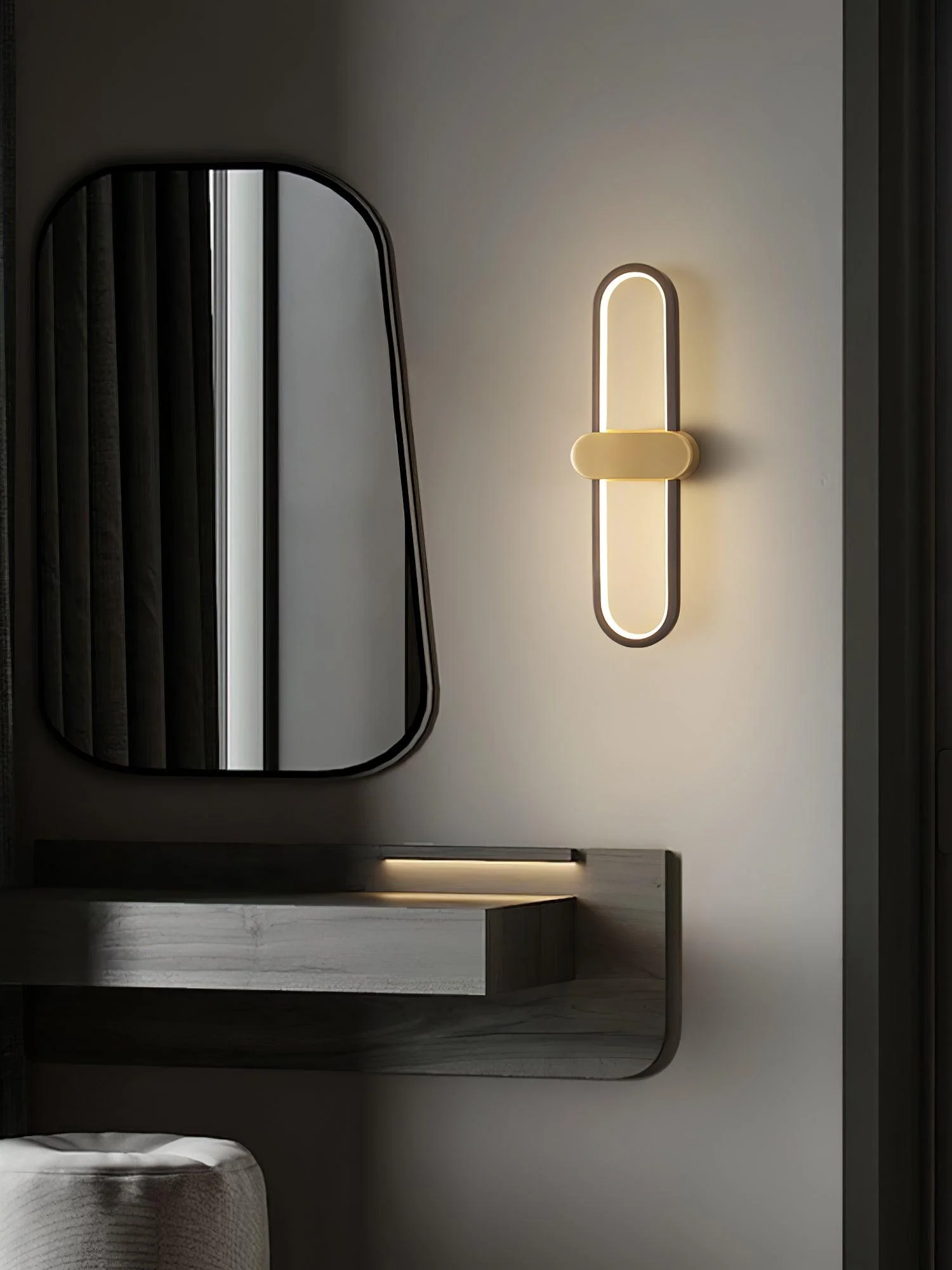 Настенный светильник Oval LED - ∅13см х 40см, золотой, черный, холодный свет