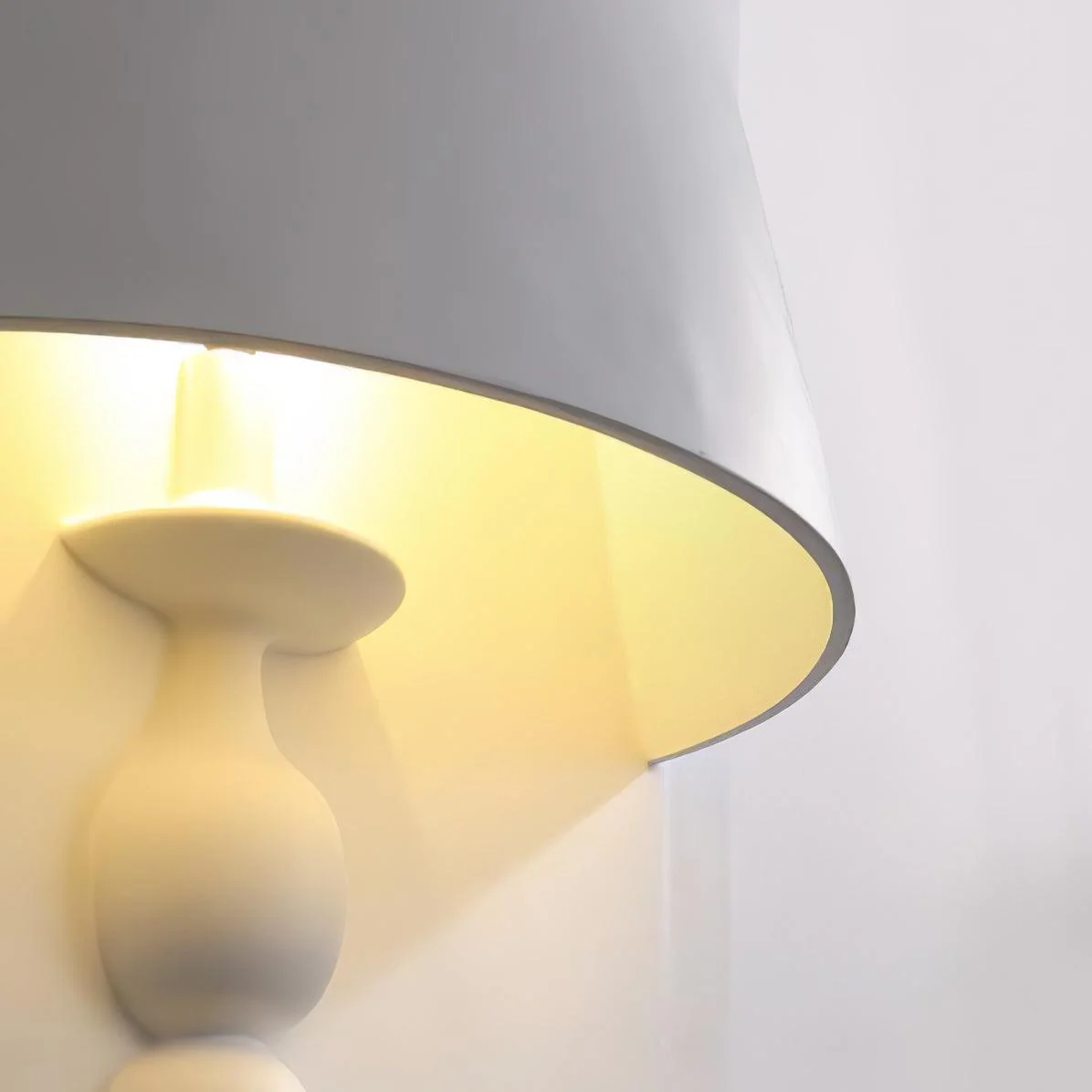 Plaster Picture Wall Lamp - ∅ 15.6″  x H 25.8″ / Dia 39.5cm x H 65.5cm Set of 2 / White / Cool Light