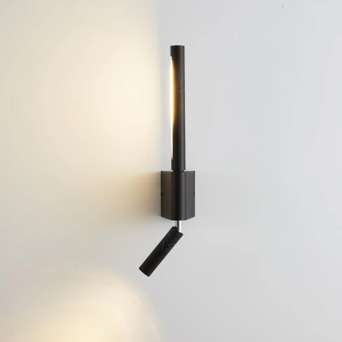 Настенный светильник Canut LED - ∅6см x 43см, черный, теплый свет
