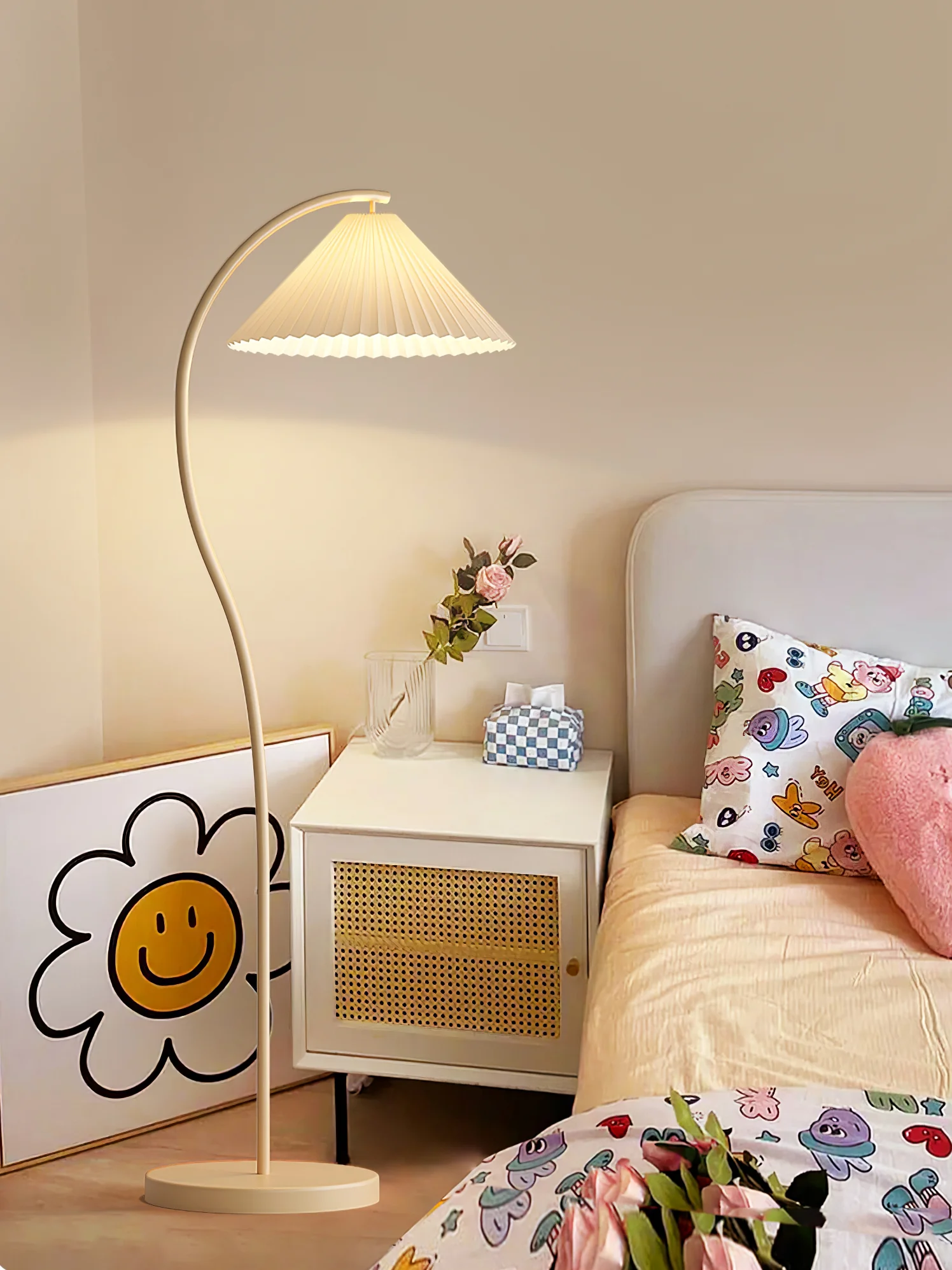 Crescini Pleated Floor Lamp - ∅ 11.8″ x H 59.8″/ Dia 30cm x H 152cm / Green & Light yellow / US plug