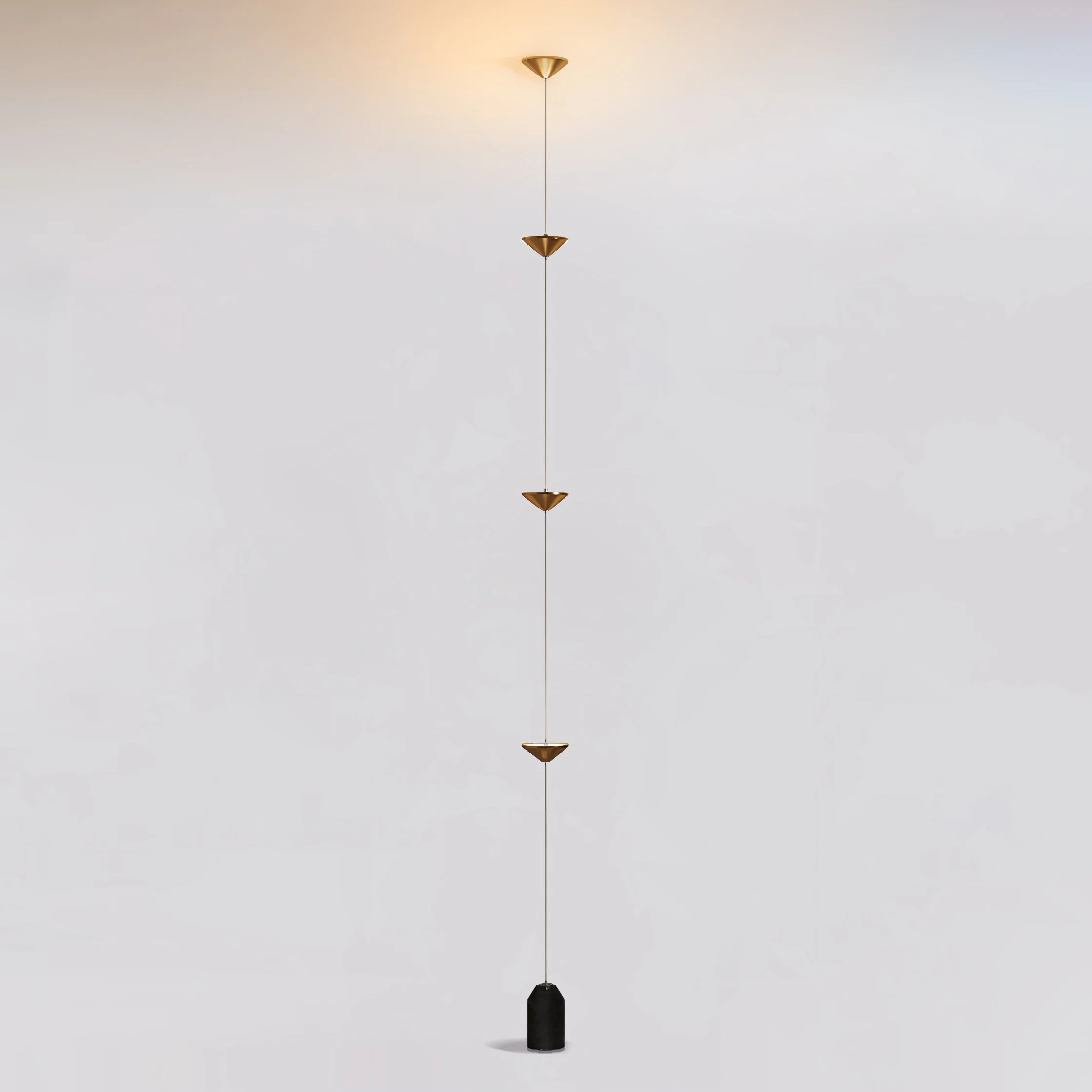 Soreluna Floor Lamp - ∅ 3.9″ x H 126″ / Dia 10cm x H 320cm / Gold & Black / US plug