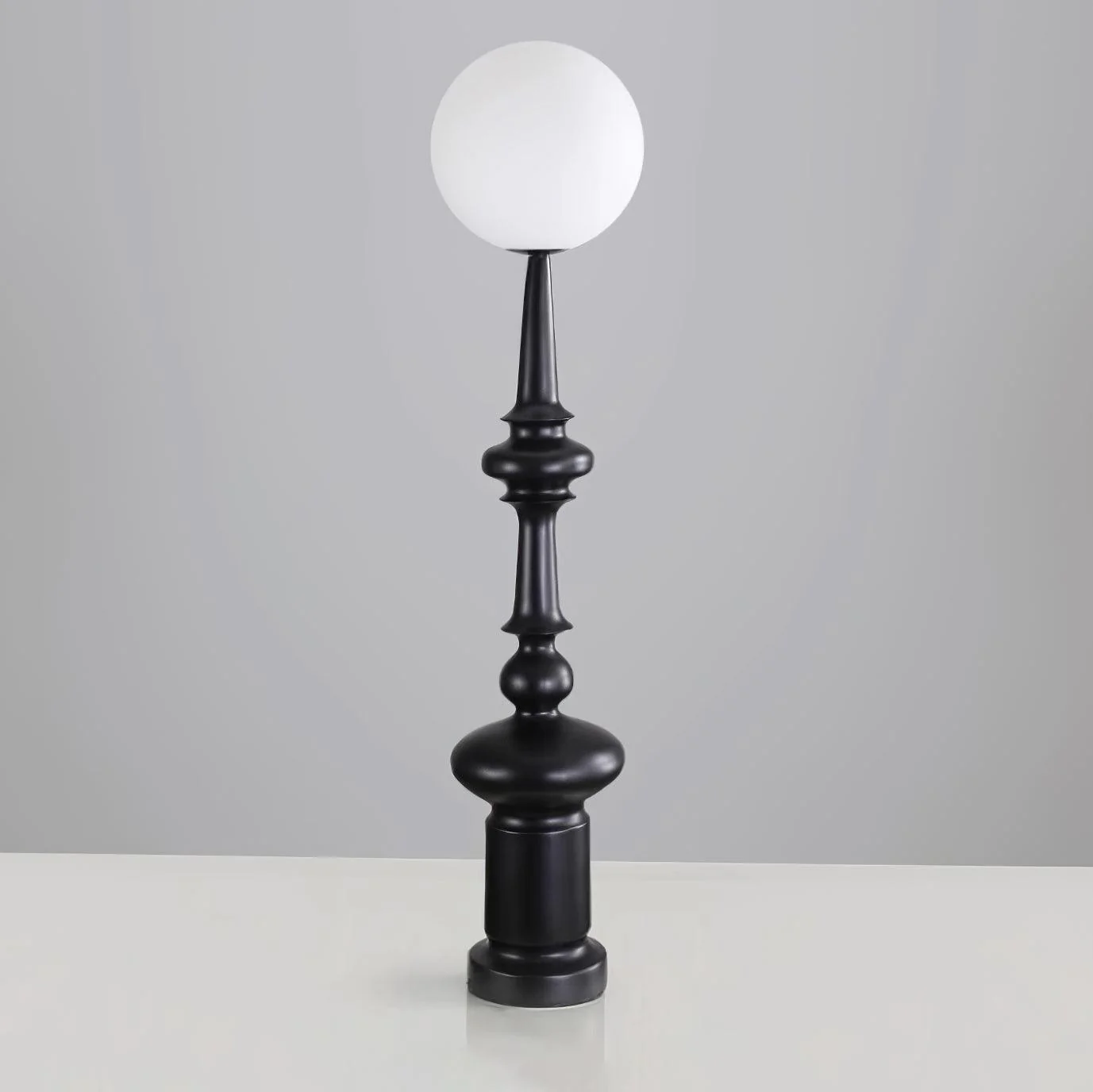 Roman Column Floor Lamp - ∅ 11.8″ x H 54.3″ / Dia 30cm x H 138cm / Black / US plug