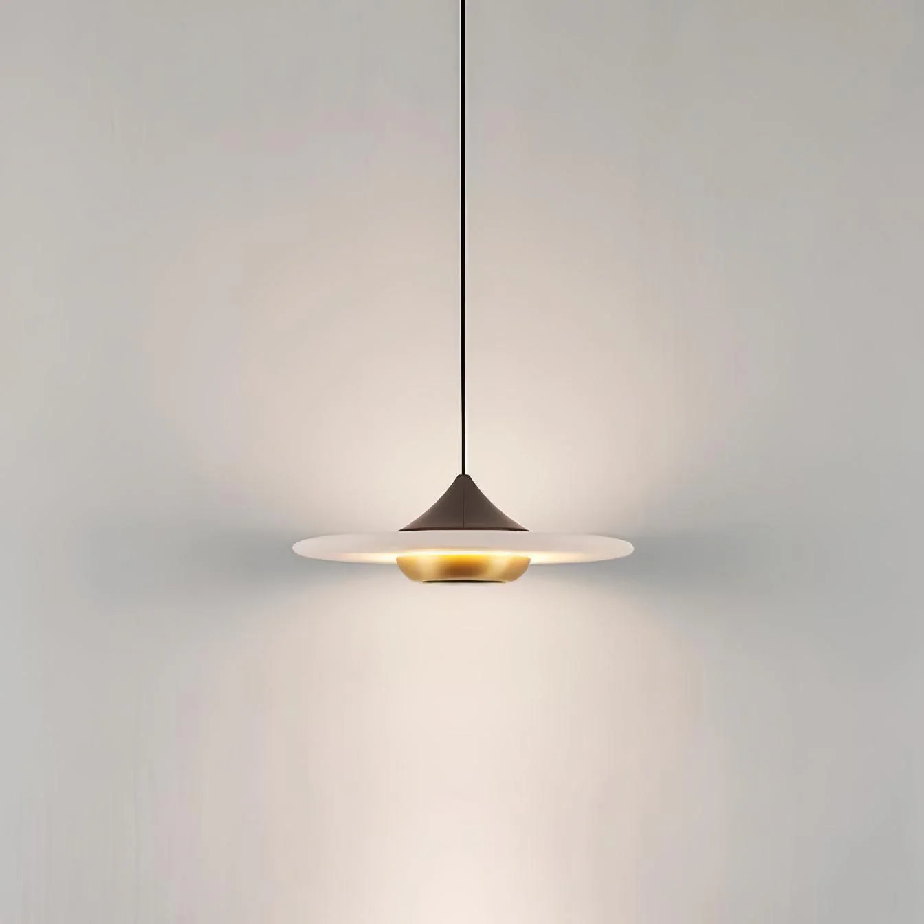 Подвесной светильник Flying Saucer Marble - ∅25см x 8см, золотой, черный, белый мрамор, теплый свет