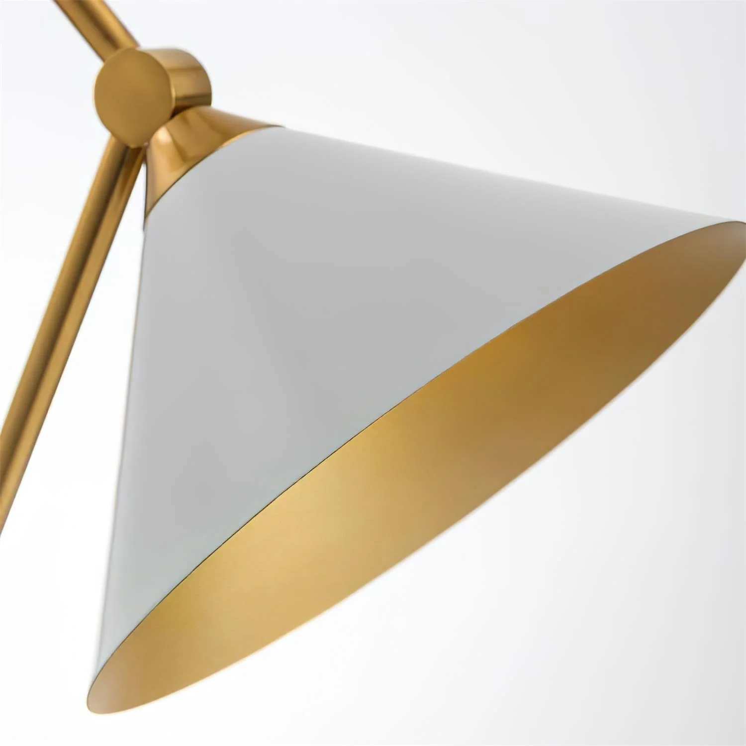 Cleo Table Lamp - ∅ 11.8″ x H 21.7″ / Dia 30cm x H 55cm / Gold+Black / AU plug
