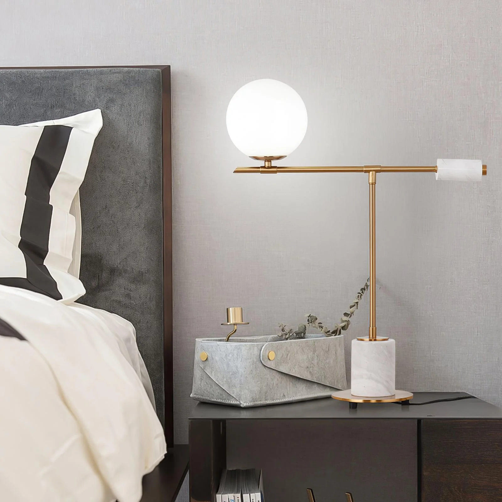 Bendik Ceramic Desk Lamp - ∅ 19.7″ x H 25.2″ / Dia 50cm x H 64cm / Black+Gold / AU plug