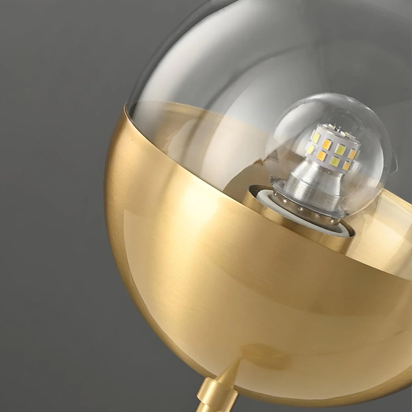 Brass Globular Table Lamp - ∅ 8.3″ x H 17.7″/ Dia 21cm x H 45cm / Black / US plug